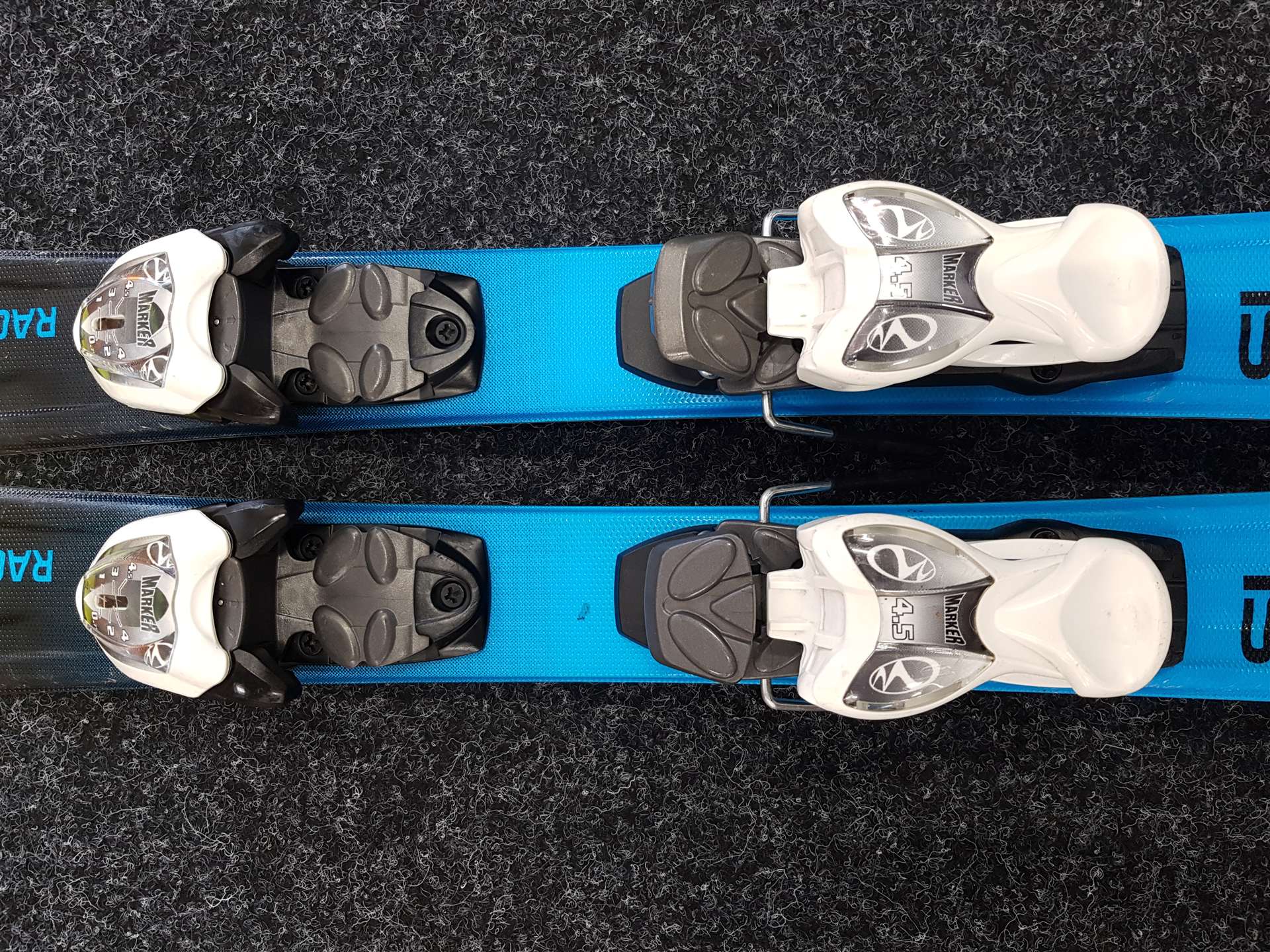 Použité detské lyže VOLKL Racetiger SL + viazanie Marker 4.5