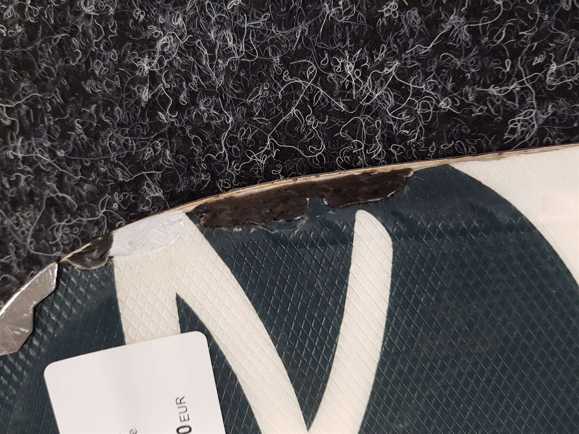 Použité lyže ROSSIGNOL React 2 Carbon + viazanie Look Xpress 10