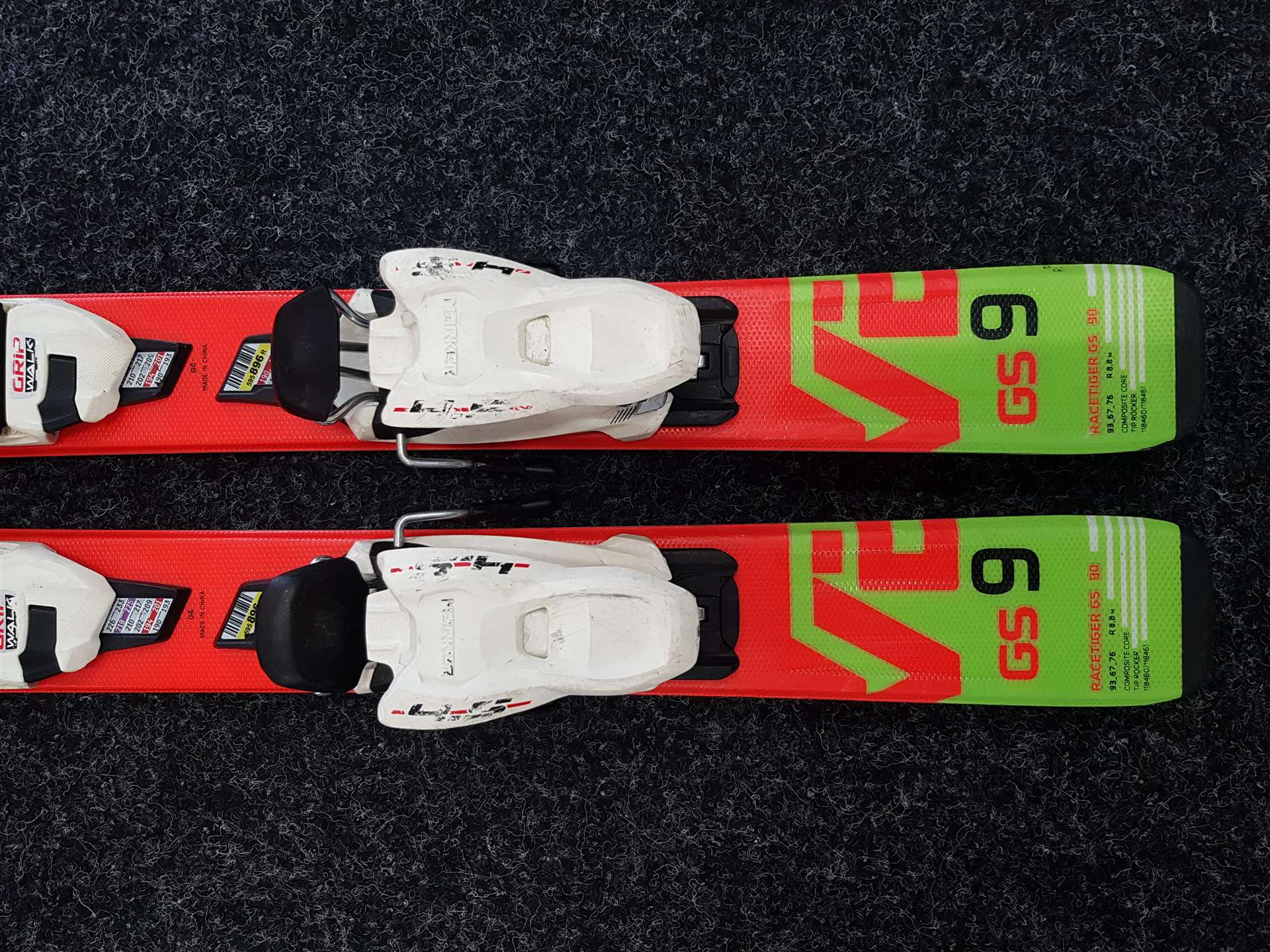 Použité detské lyže VOLKL Racetiger GS + viazanie Marker 4.5