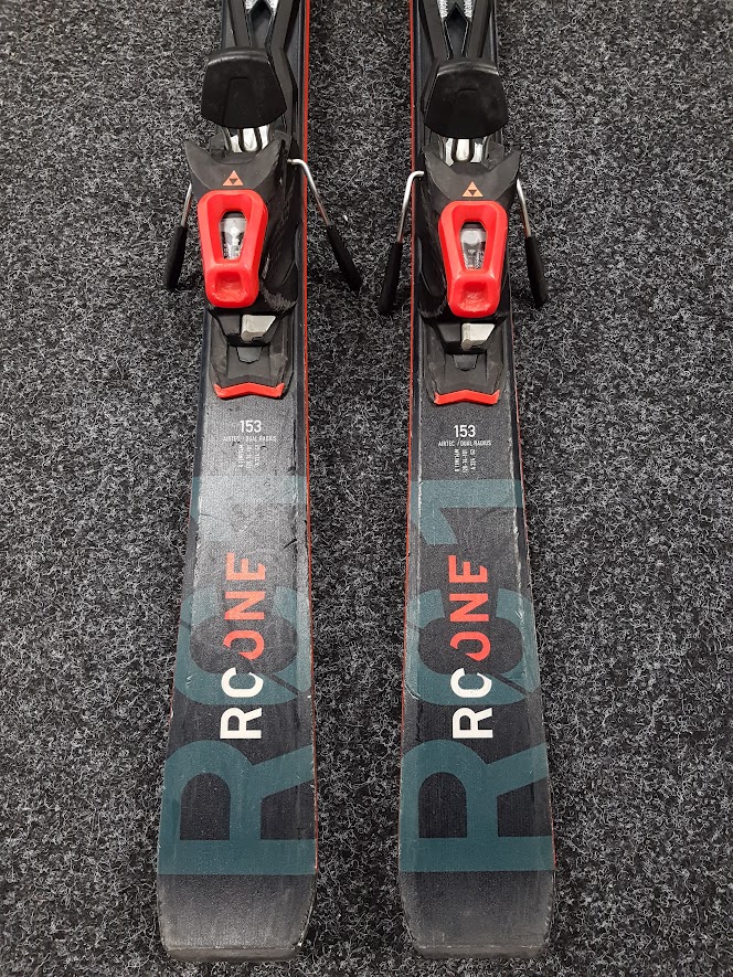 Bazárové lyže Fischer F18 RC ONE