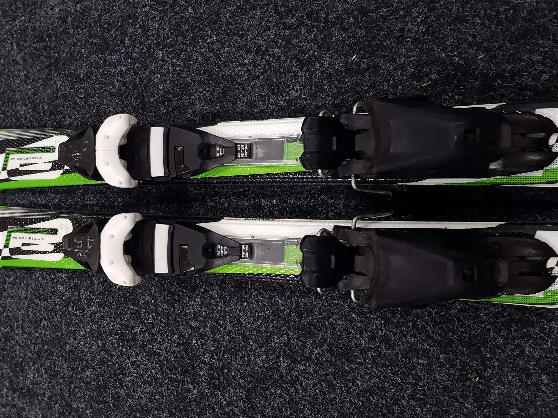 Použité detské lyže ELAN Exar Pro + viazanie Elan 4.5