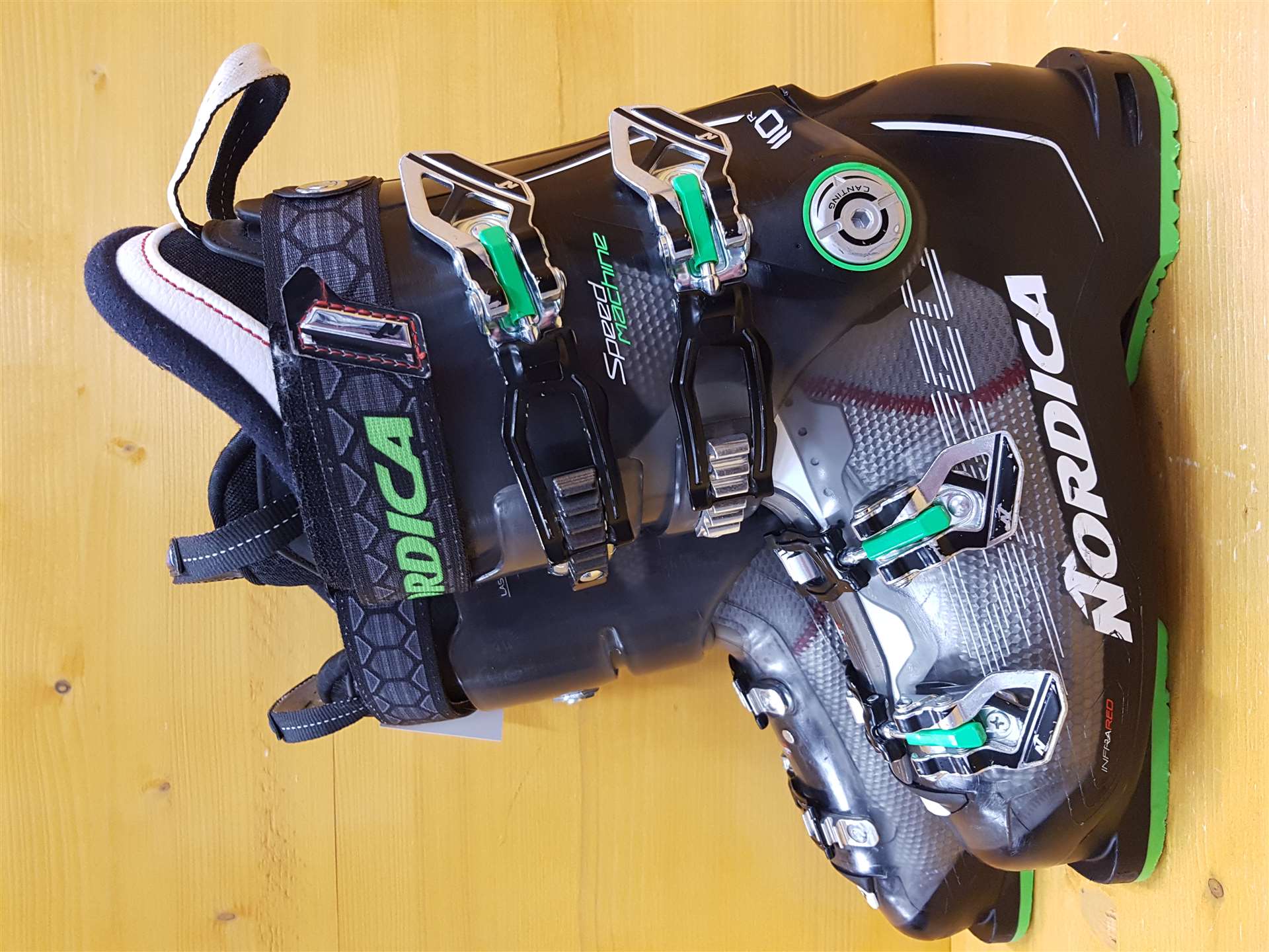 Použité lyžiarky Nordica Speed Machine 110