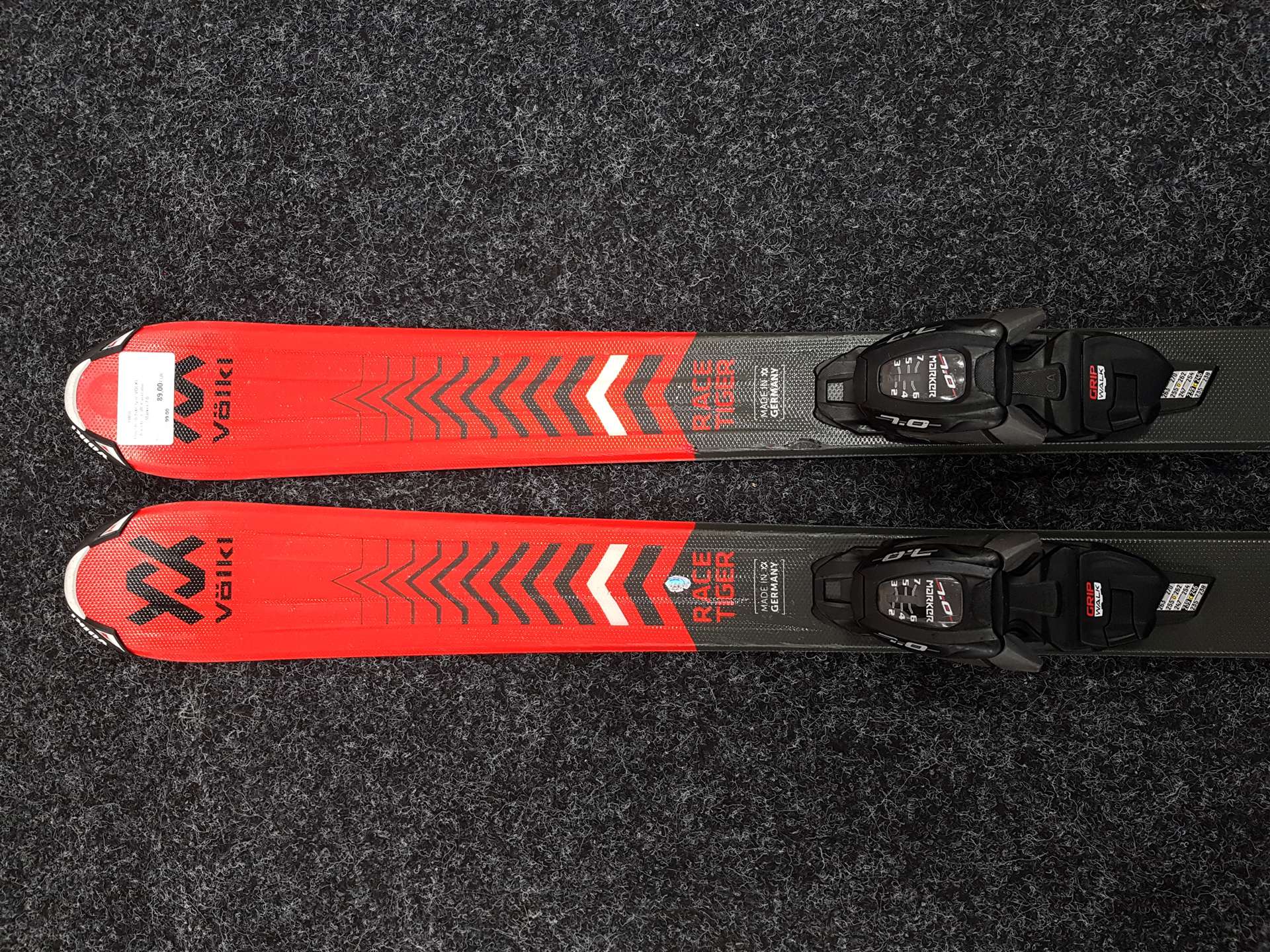 Použité detské lyže VOLKL Racetiger JR + viazanie Marker 7.0