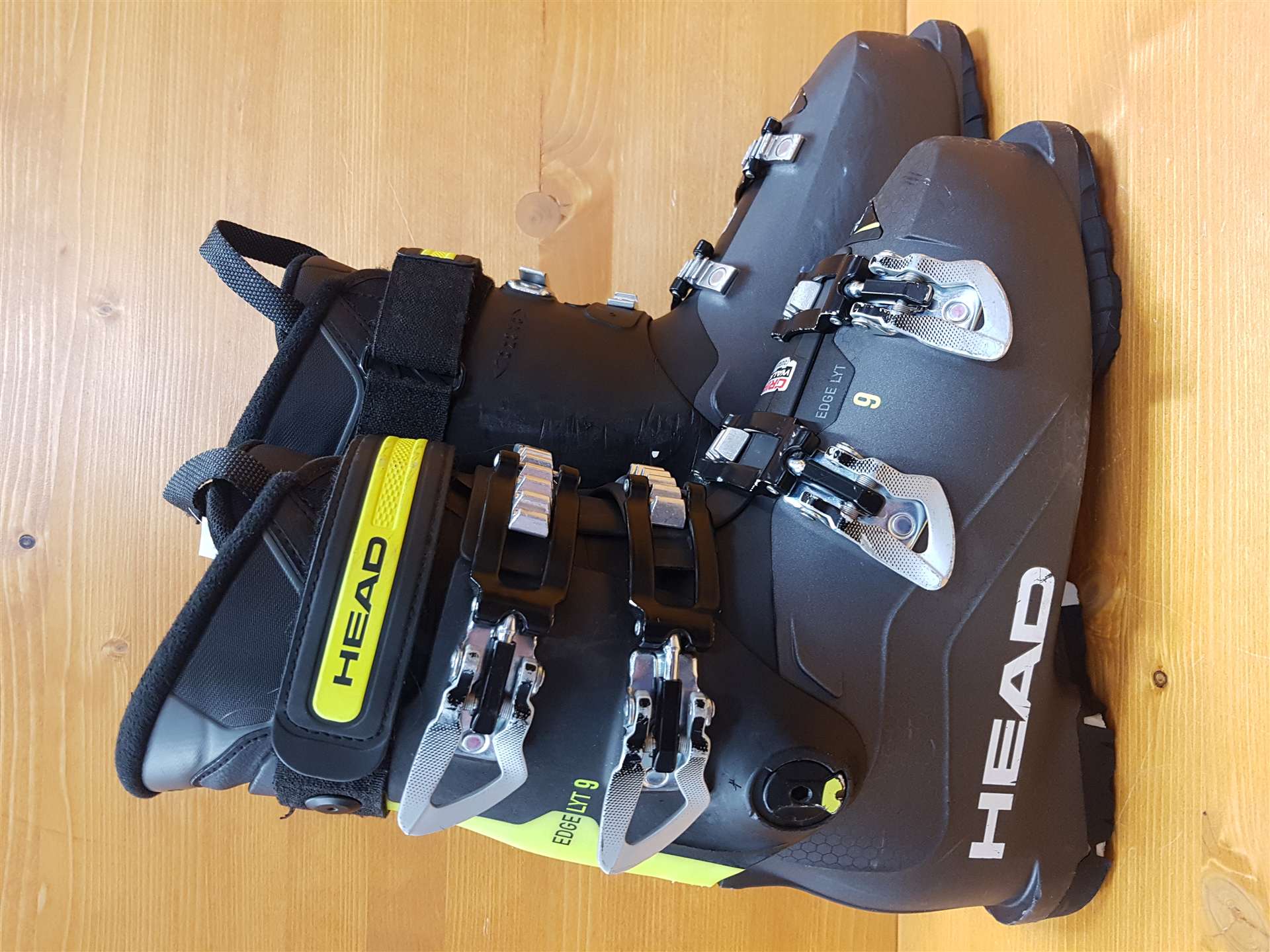 Použité lyžiarky HEAD Edge Lyt 9