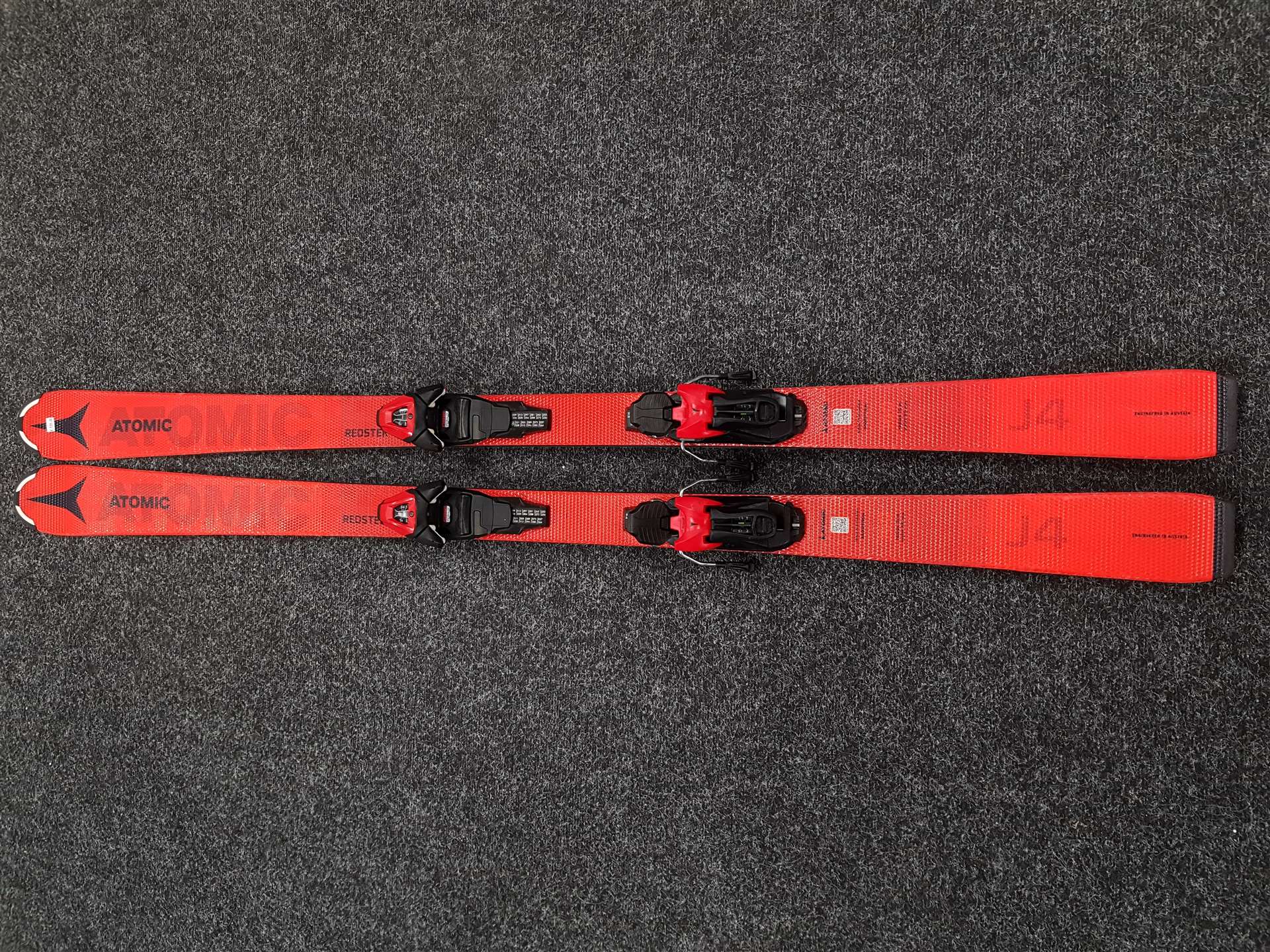 Použité lyže Atomic Redster J4