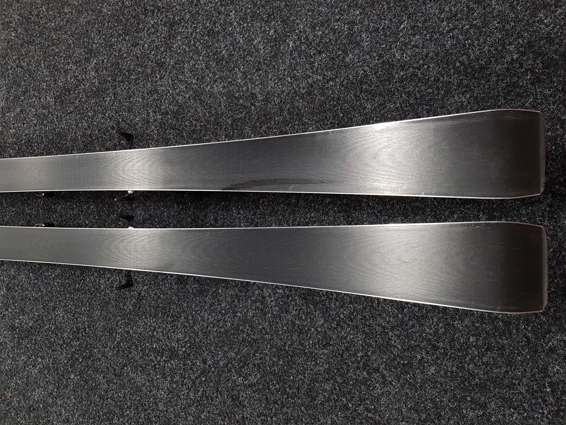 Použité lyže ATOMIC Redster X9s Ti + viazanie Atomic X 12 GW