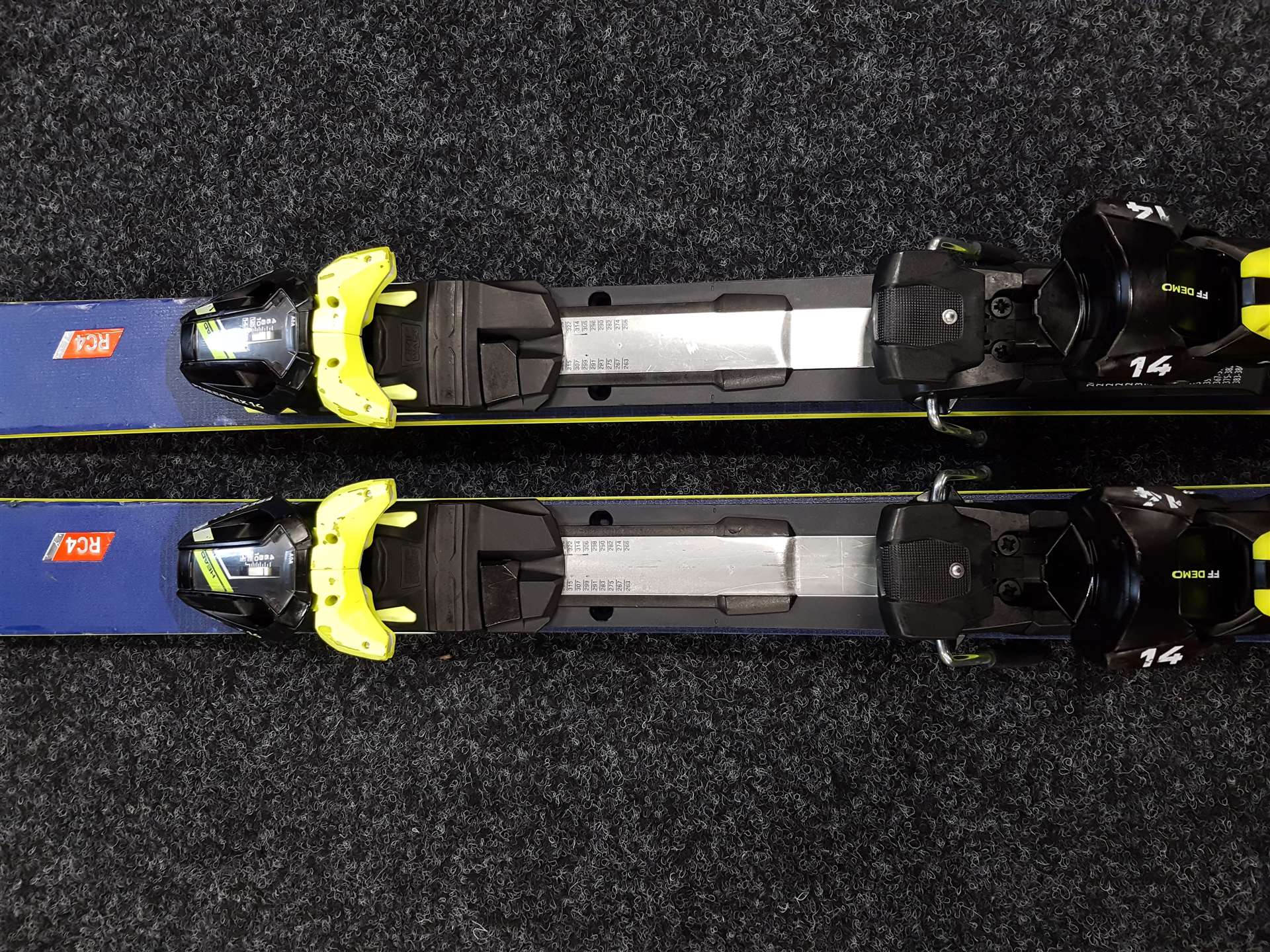 Použité lyže FISCHER The Curv + viazanie Head Freeflex 14