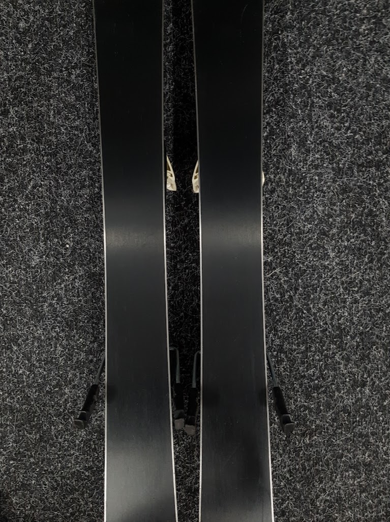 Použité lyže  Atomic Vantage Series JR