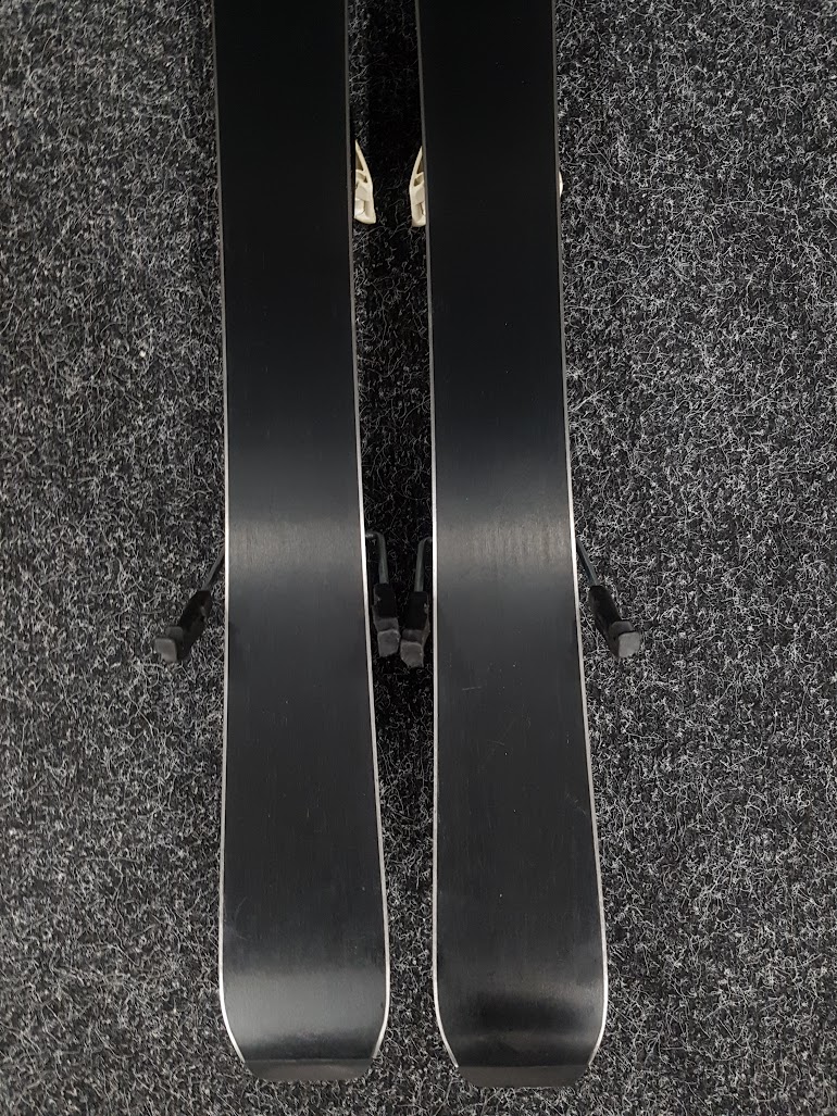 Použité lyže  Atomic Vantage Series JR
