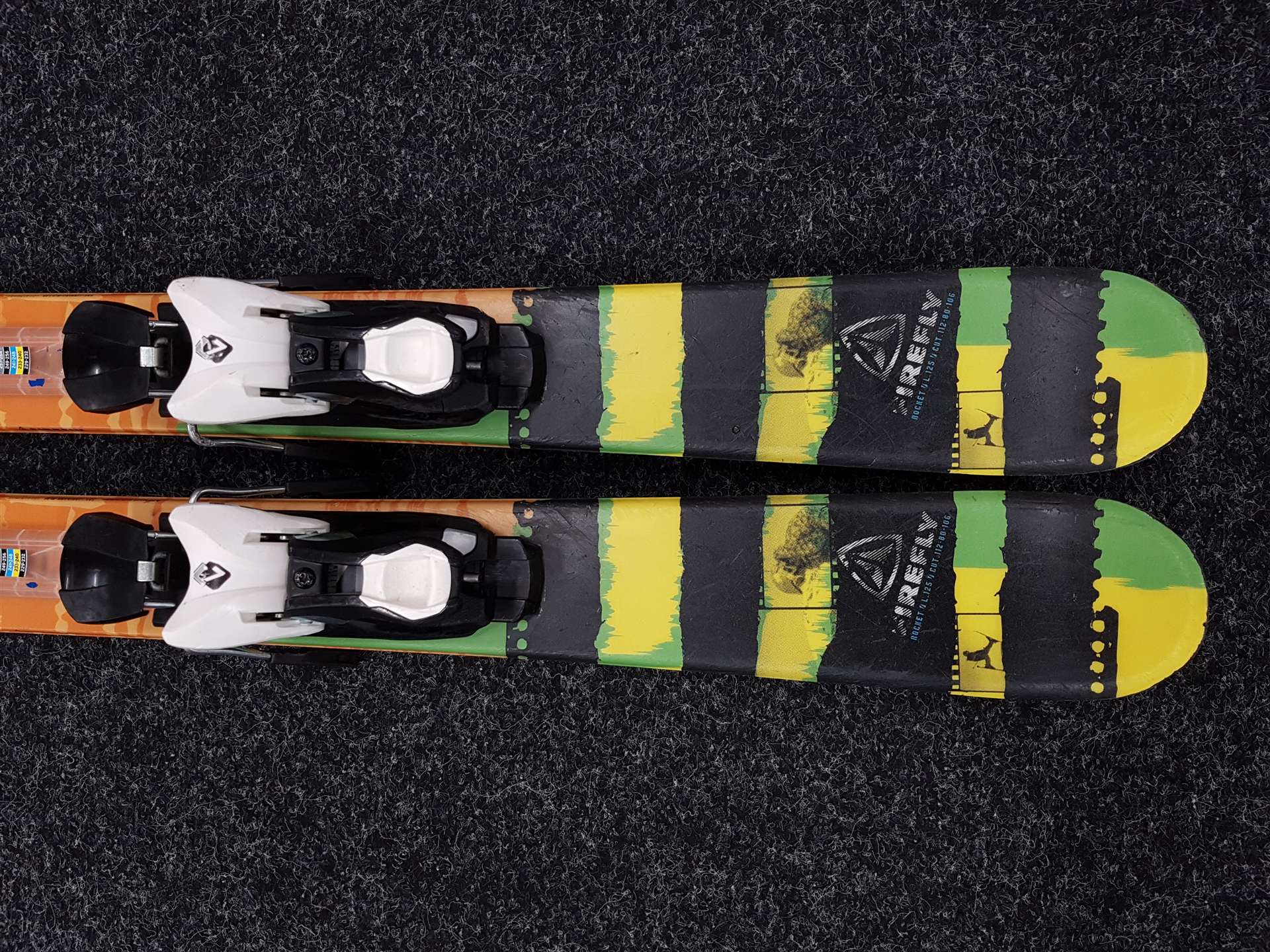 Použité detské freestyle lyže FIREFLY Rocket + viazanie Salomon L7