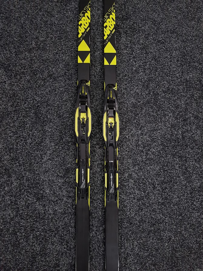 Bazárové bežecké lyže Fischer Twin Skin Carbon