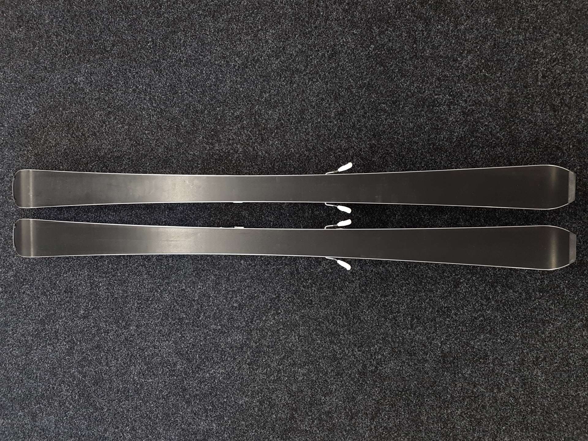 Zánovné lyže SPORTEN Apollo + viazanie Tyrolia 11.0