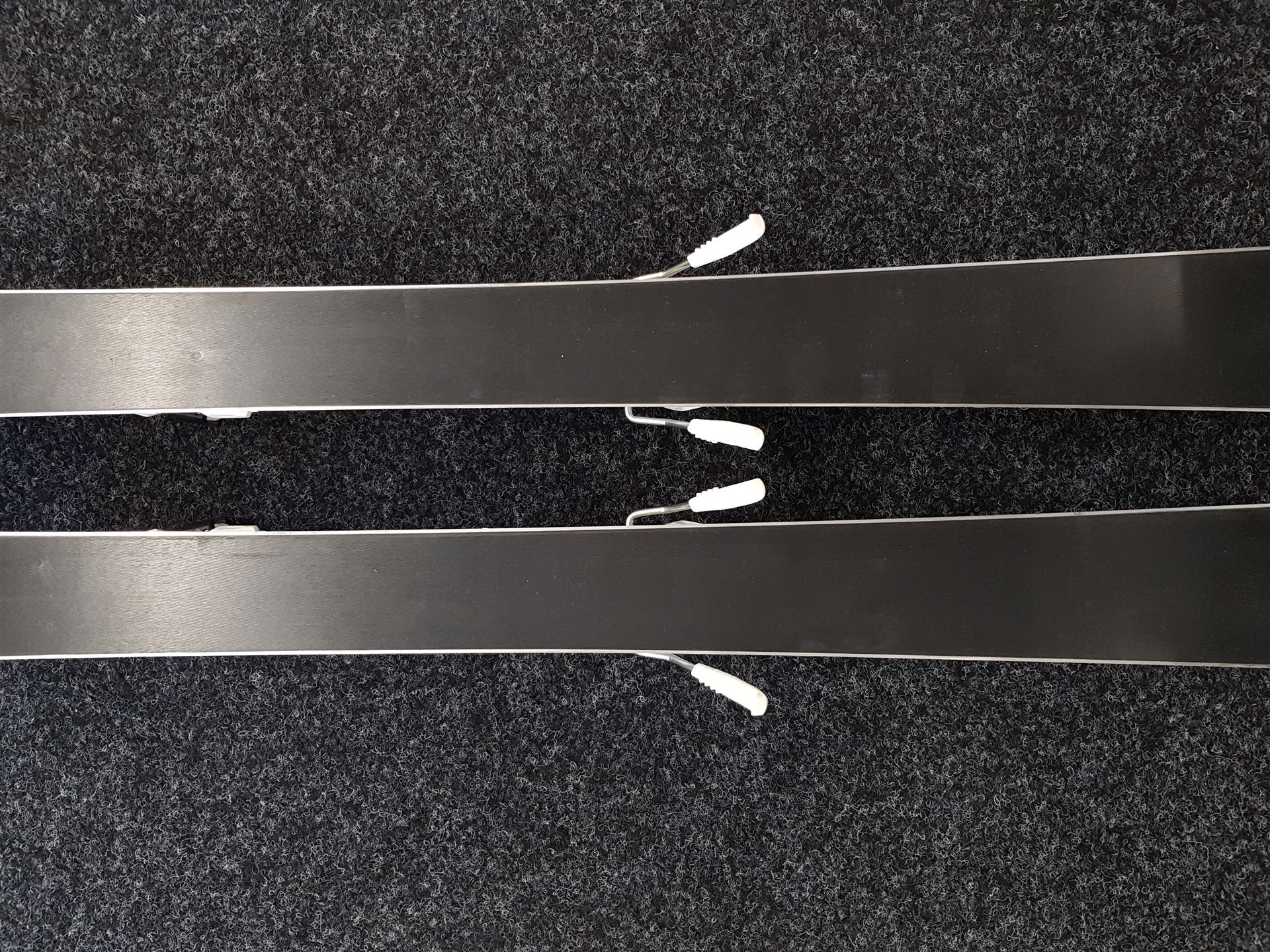 Zánovné lyže SPORTEN Apollo + viazanie Tyrolia 11.0