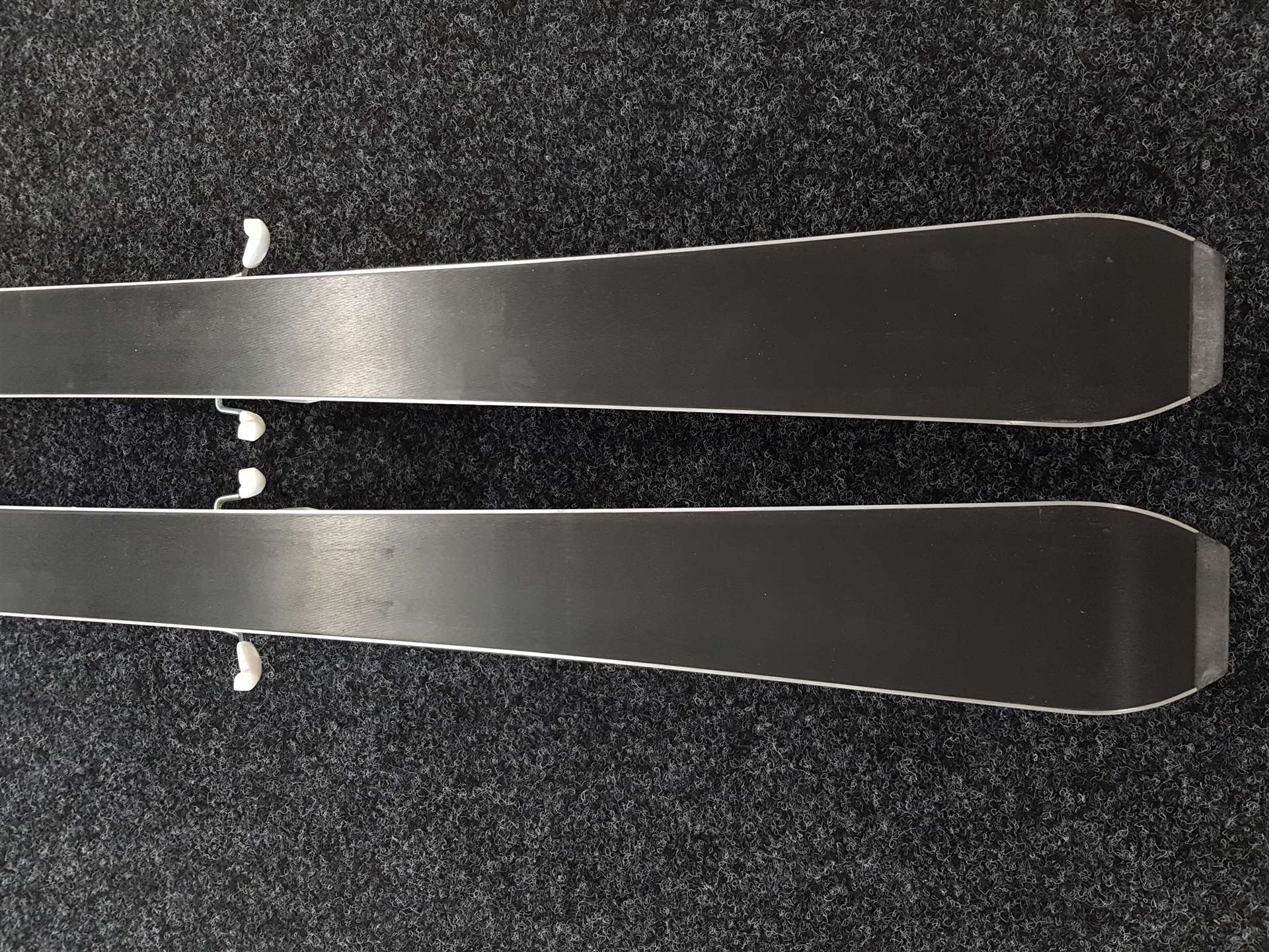 Zánovné lyže SPORTEN Apollo + viazanie Tyrolia 11.0