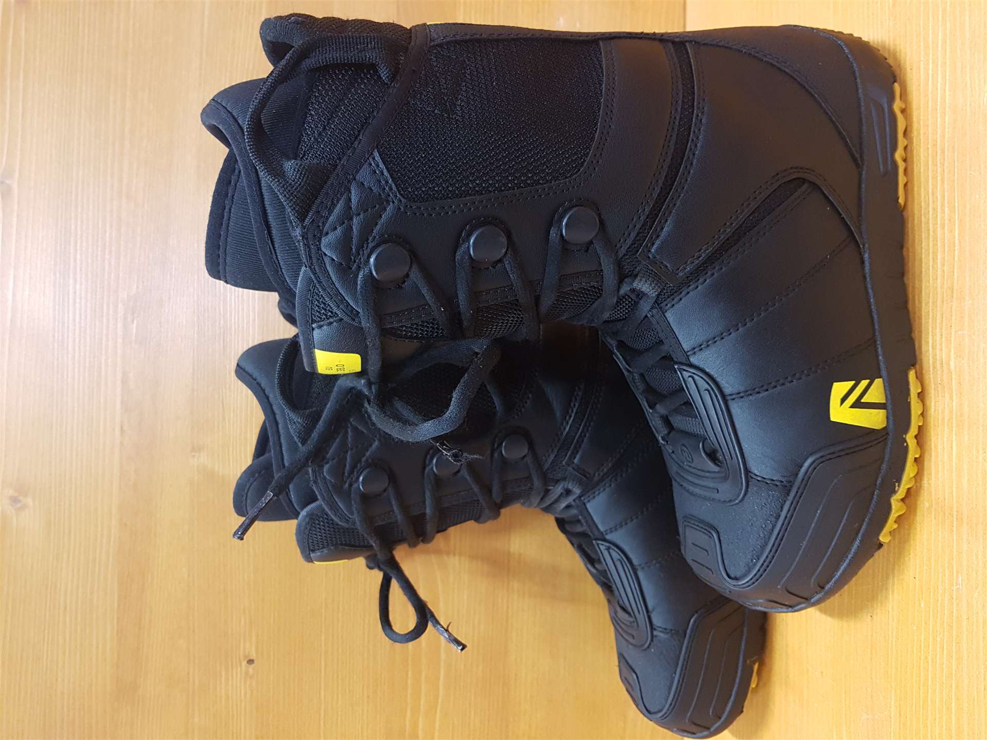 Použité snowboardové topánky NIEDECKER