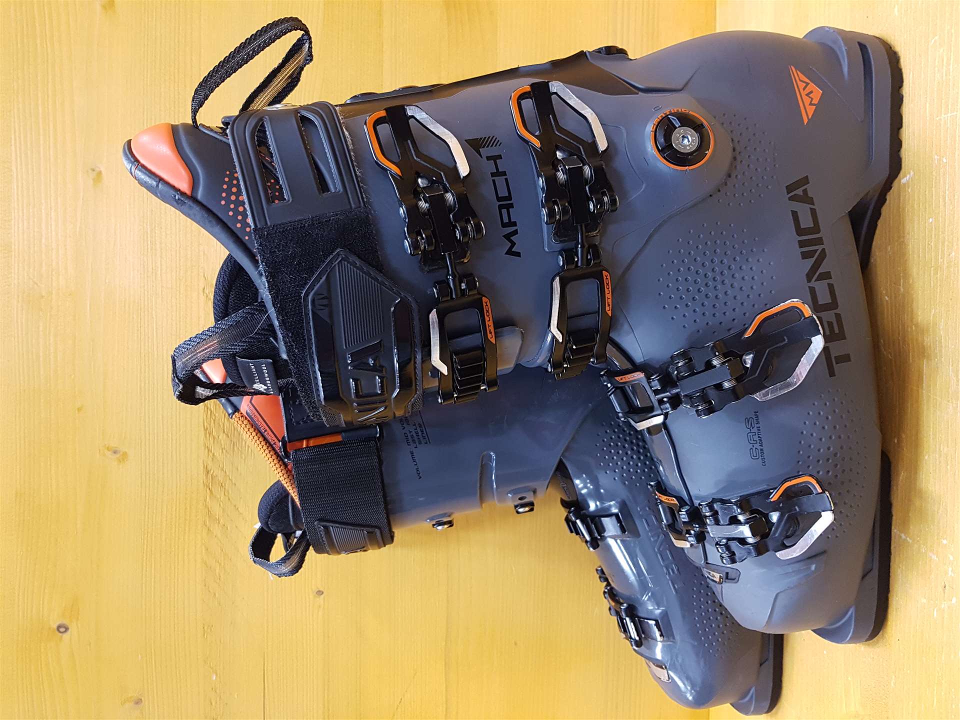 Použité lyžiarky Tecnica MACH1 MV 110