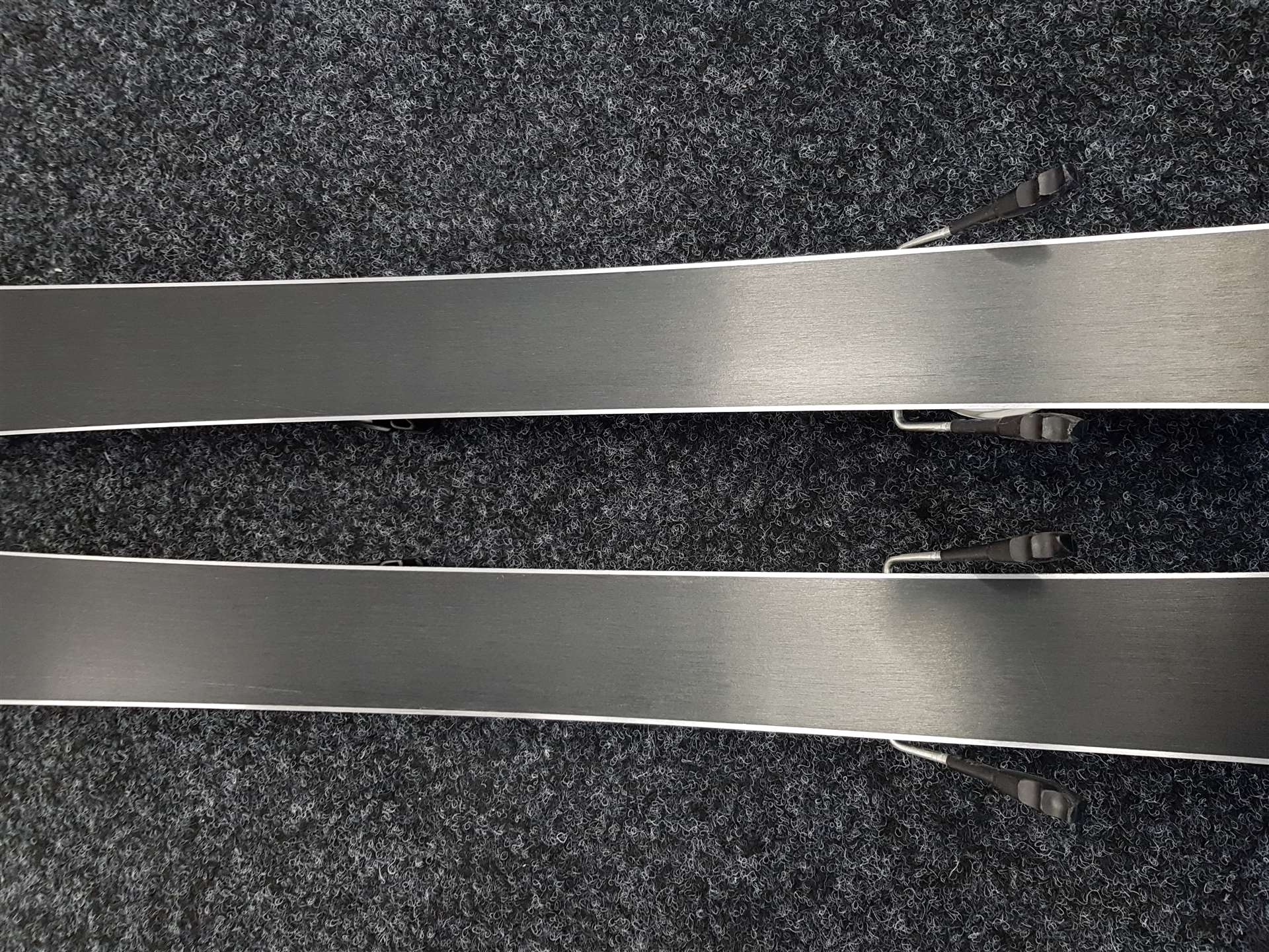 Použité lyže SNOXX  + viazanie Marker 4,5