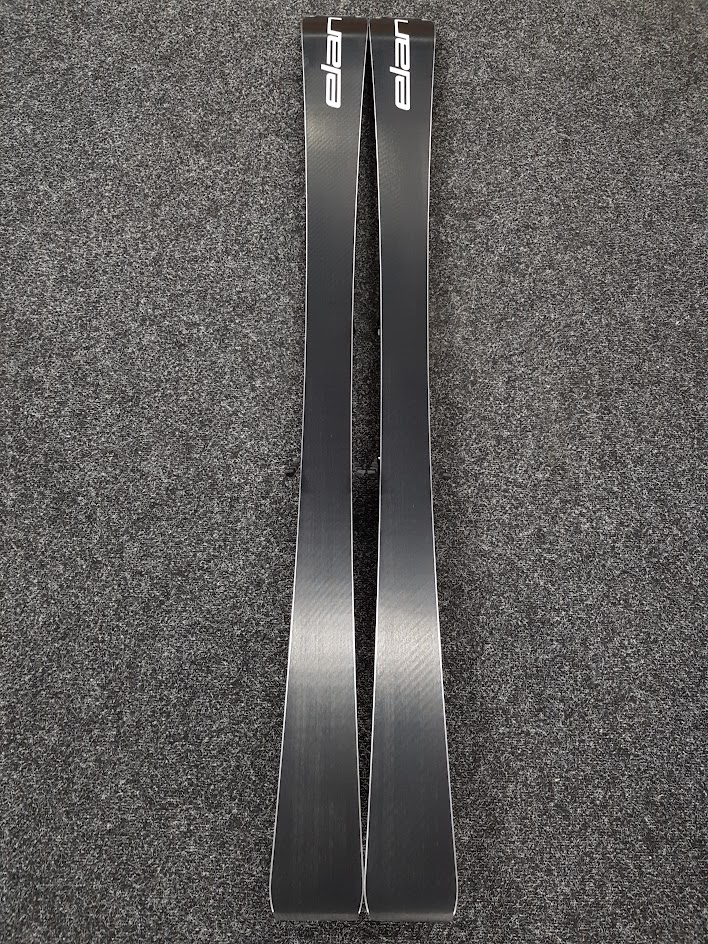 Použité lyže Elan Prime 44+