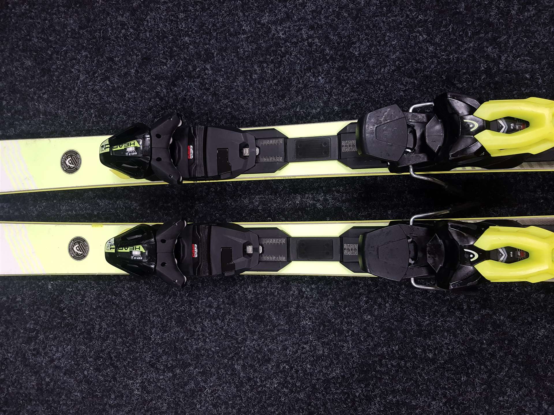 Použité lyže HEAD Worldcup Rebels i.GSR + viazanie Head PR 11