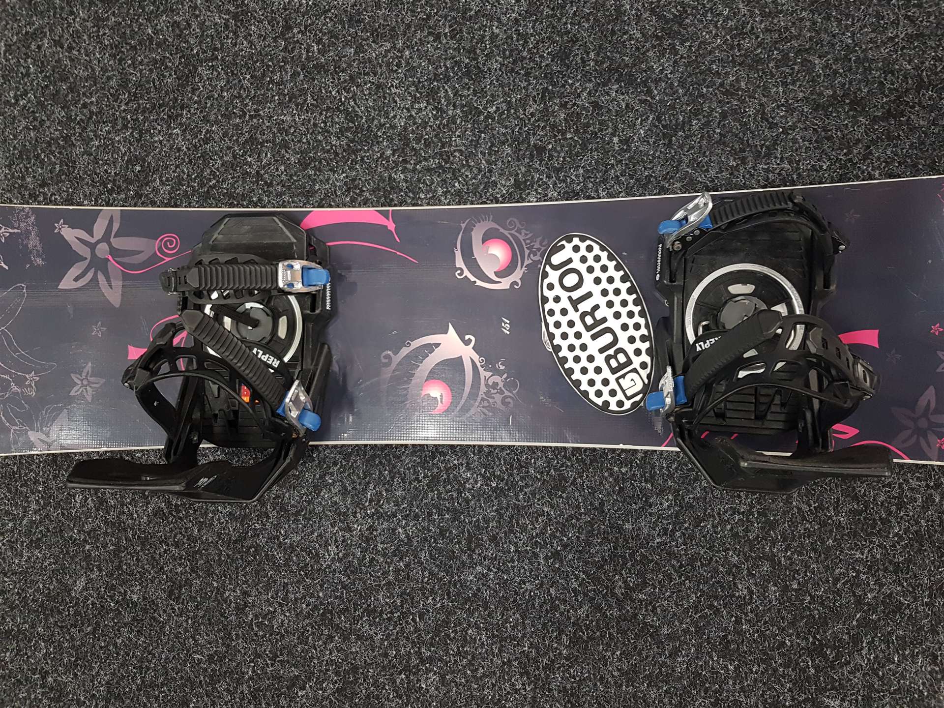 Použitý snowboard TRANS + viazanie  Rossignol veľkosť S/M