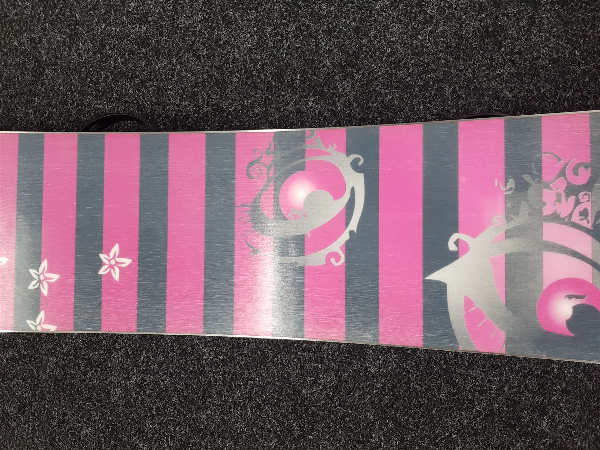 Použitý snowboard TRANS + viazanie  Rossignol veľkosť S/M