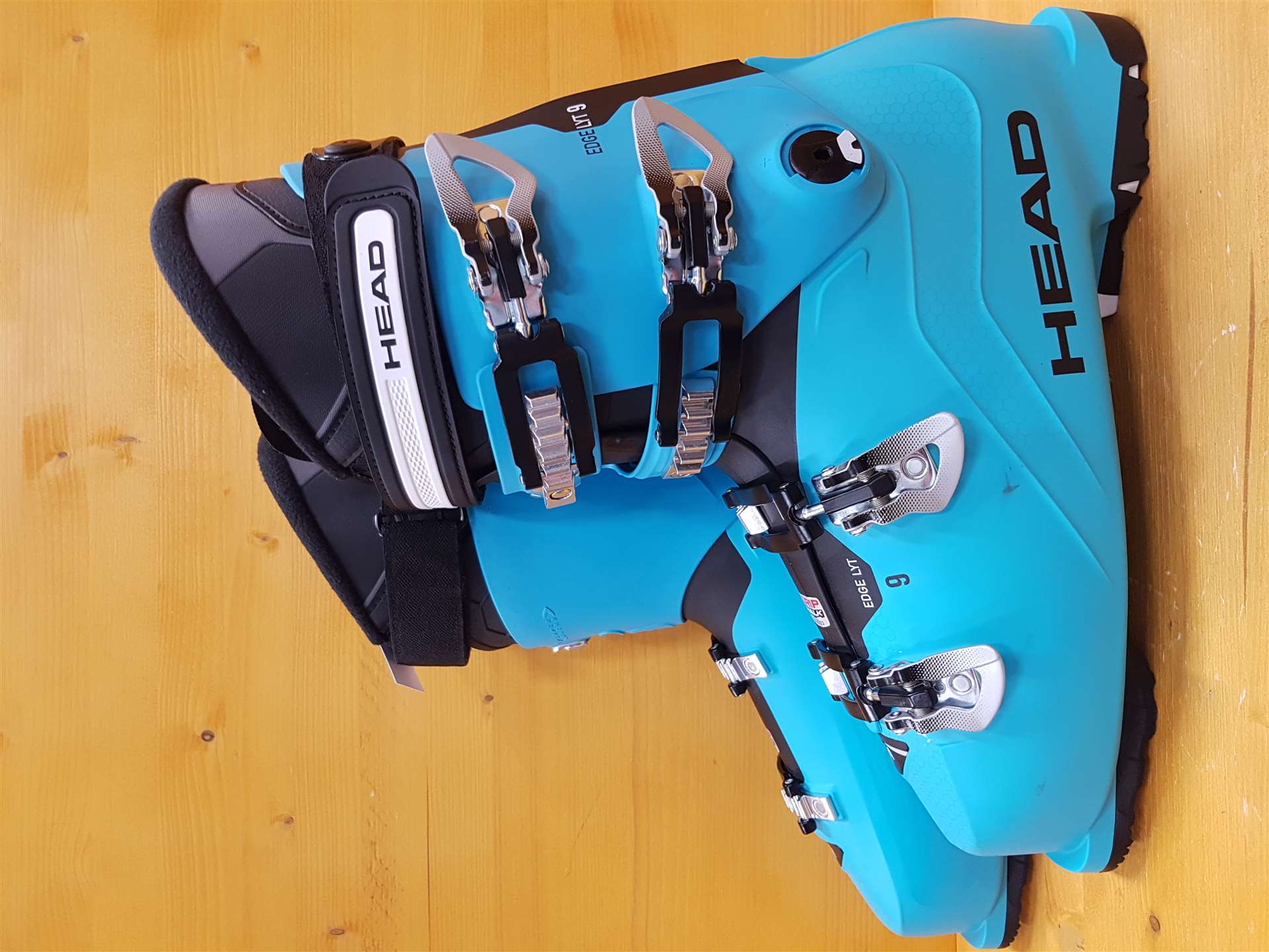Nepoužité lyžiarky HEAD EDGE LYT 9