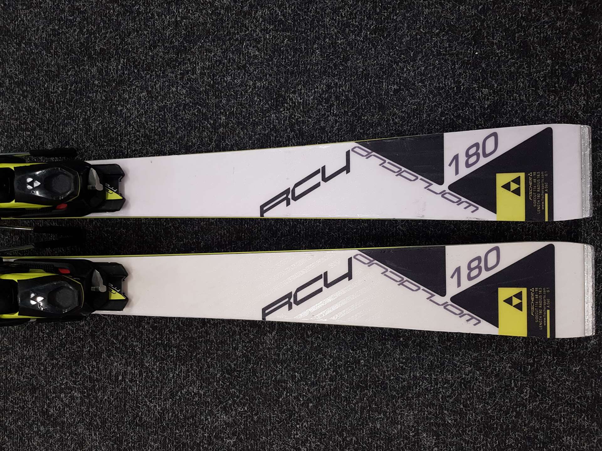 Použité lyže FISCHER RC4