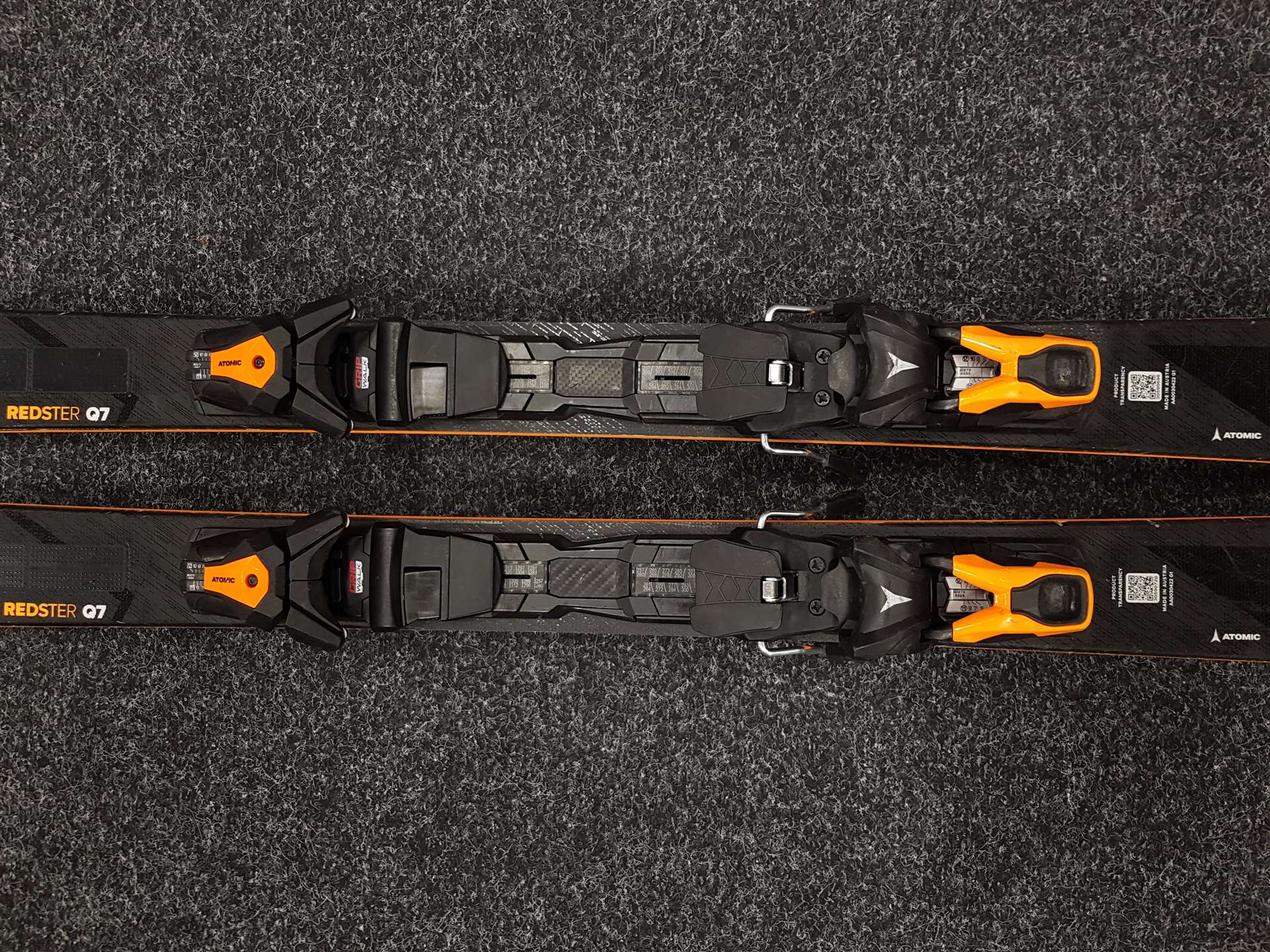 Použité lyže ATOMIC Redster Q7 + viazanie Atomic MI 12