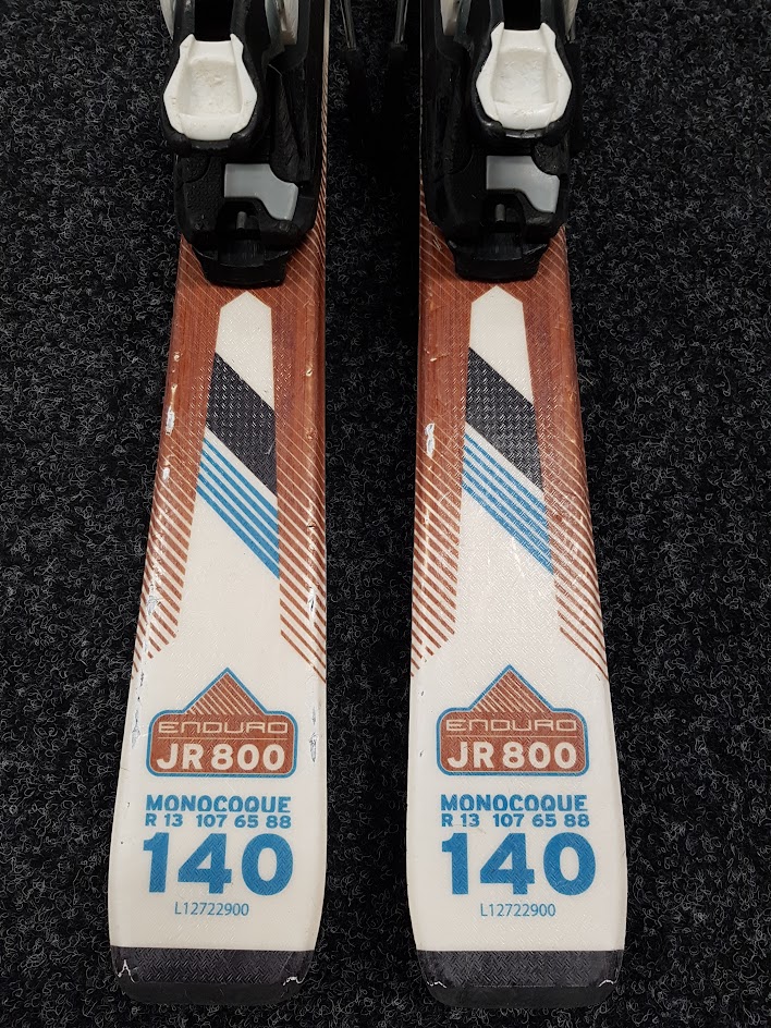 Použité lyže Salomon Enduro JR 800