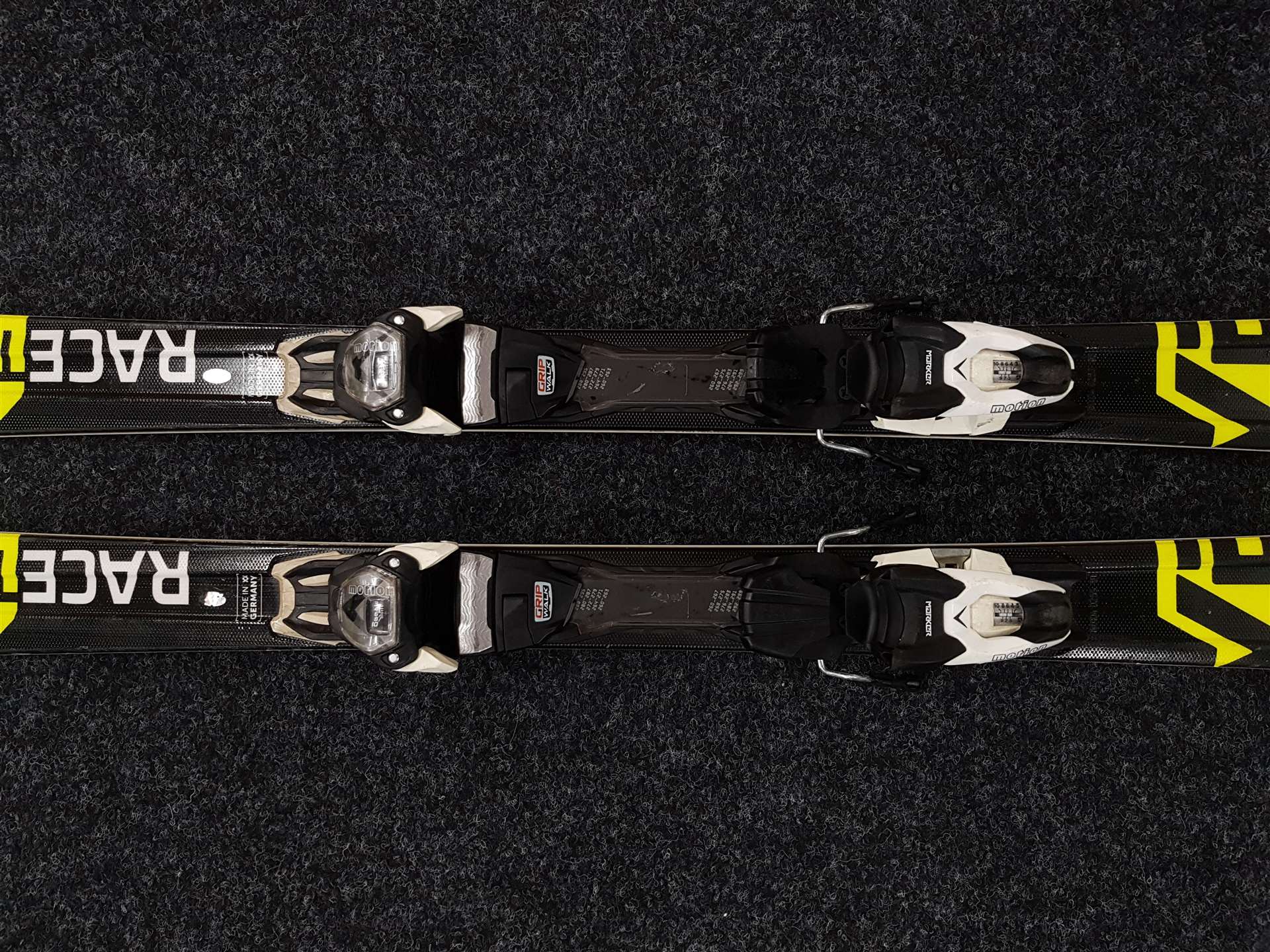 Použité lyže VOLKL Racetiger SC 11 + viazanie Marker Motion 10