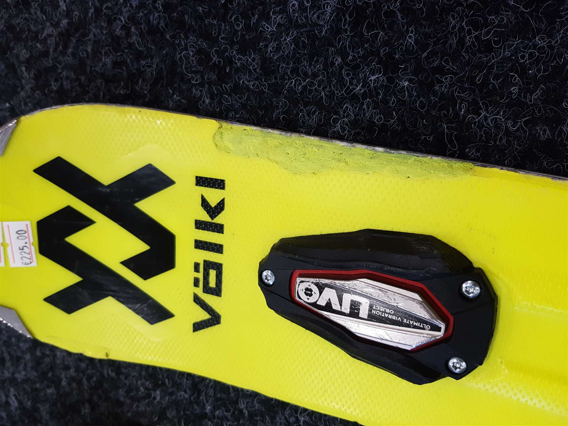 Použité lyže VOLKL Racetiger SC 11 + viazanie Marker Motion 10