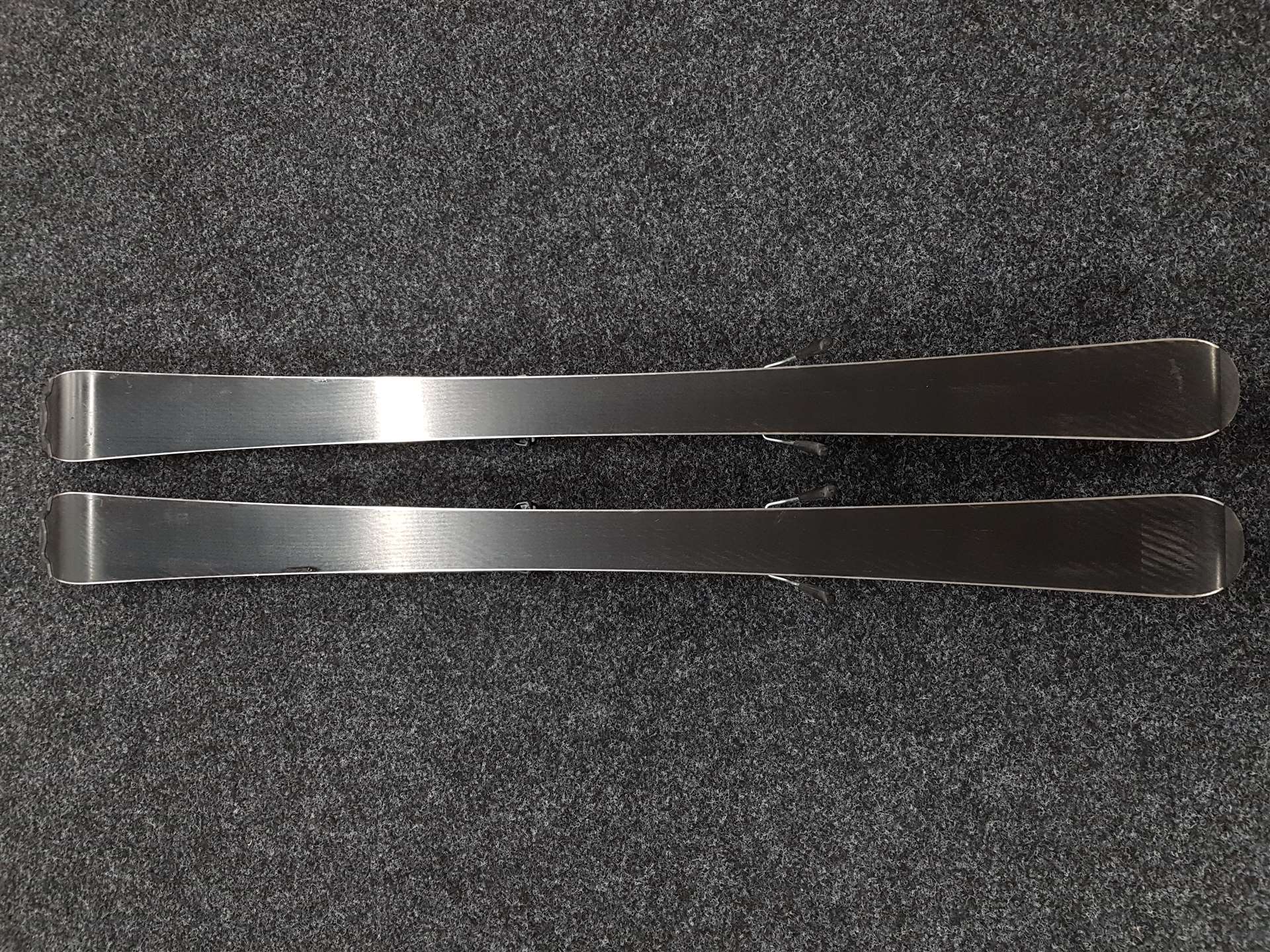 Použité lyže HEAD Super Shape  + viazanie Head SLR 7.5