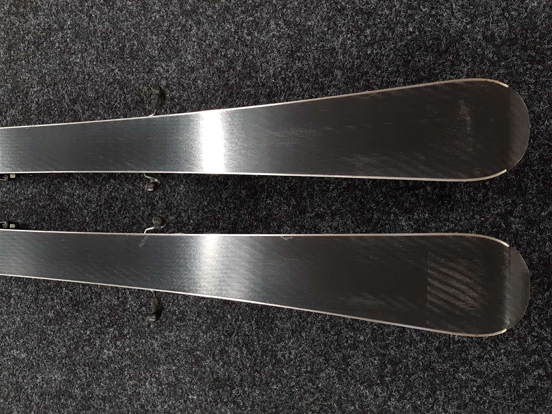 Použité lyže HEAD Super Shape  + viazanie Head SLR 7.5