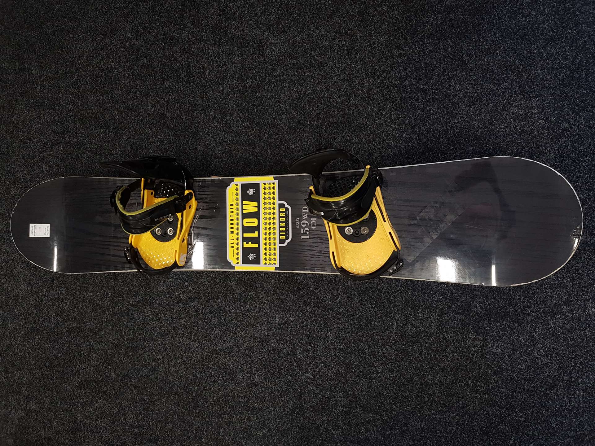 Gebrauchtes Flow Snowboard + Burton Bindungen Größe L