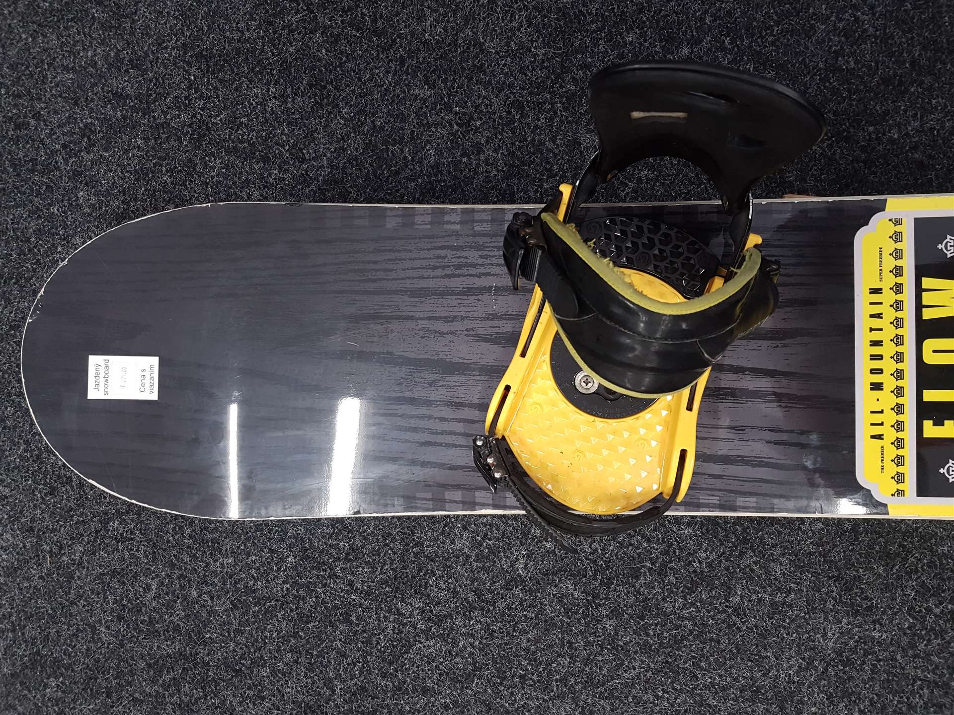 Gebrauchtes Flow Snowboard + Burton Bindungen Größe L