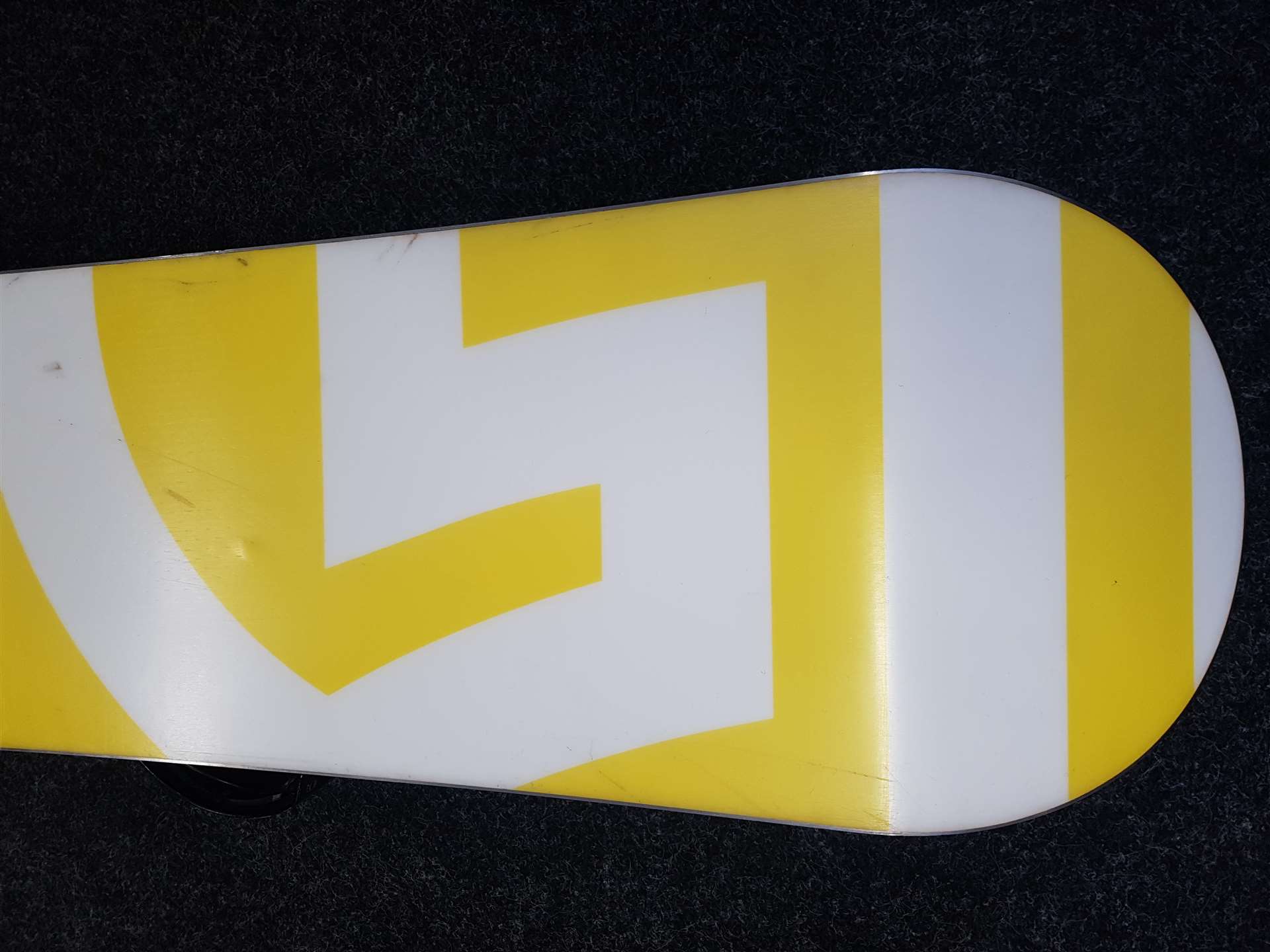 Gebrauchtes Flow Snowboard + Burton Bindungen Größe L