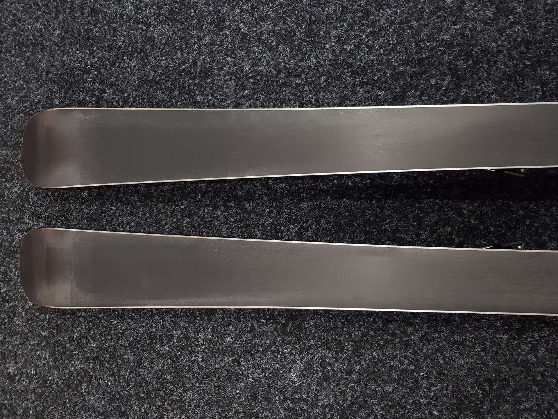 Použité lyže ELAN Formula  + viazanie Elan EL 7.5