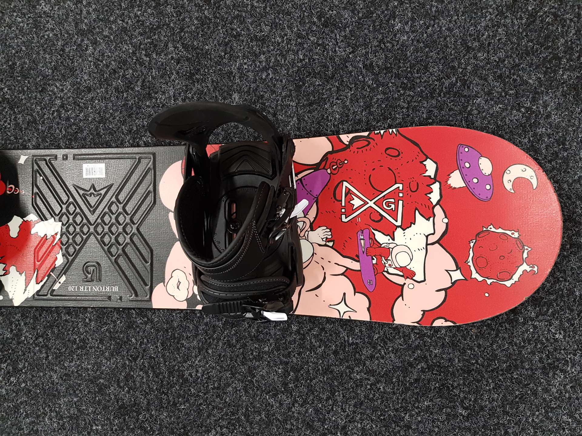 Použitý snowboard BURTON LTR 120 + viazanie Head veľkosť M junior - nové