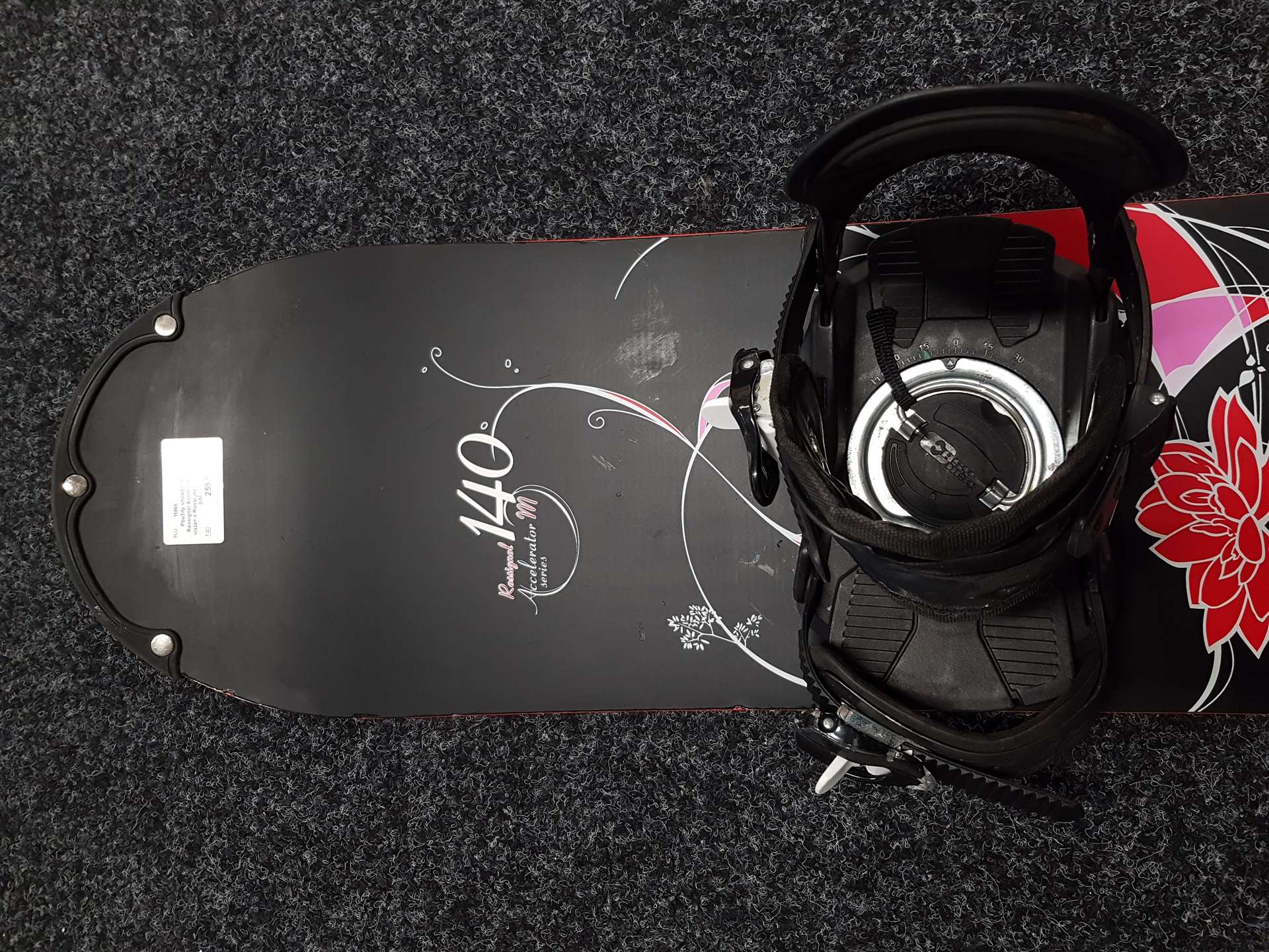 Použitý snowboard Rossignol Accelerator + viazanie Rossignol veľkost S/M