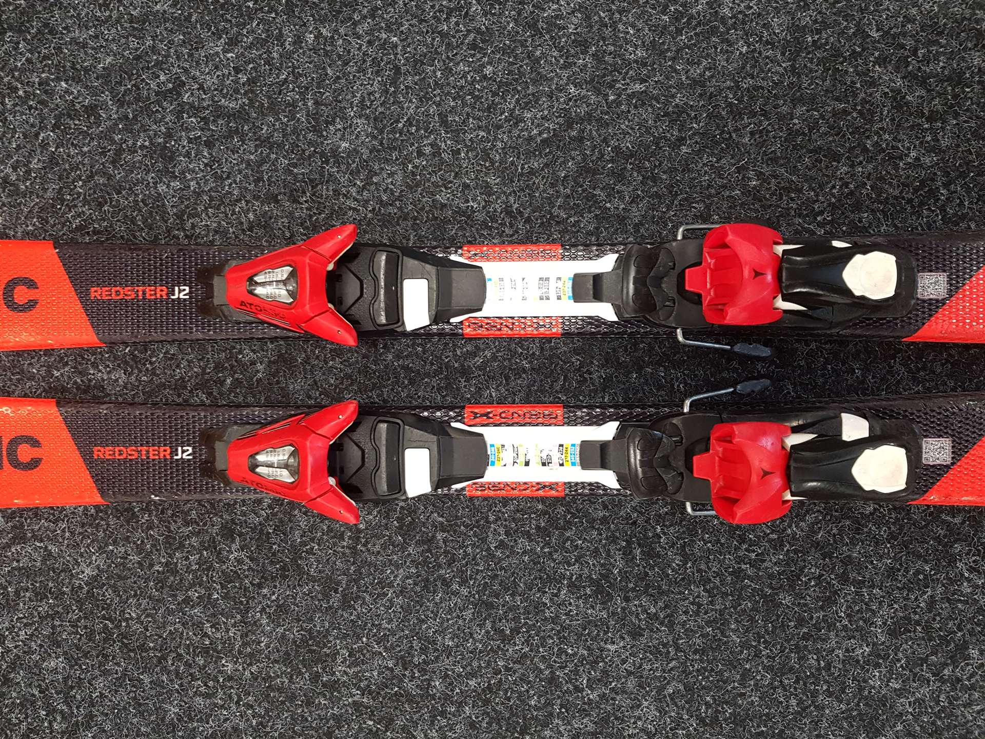 Použité detské lyže ATOMIC Redster J2 + viazanie Atomic C5 4.5