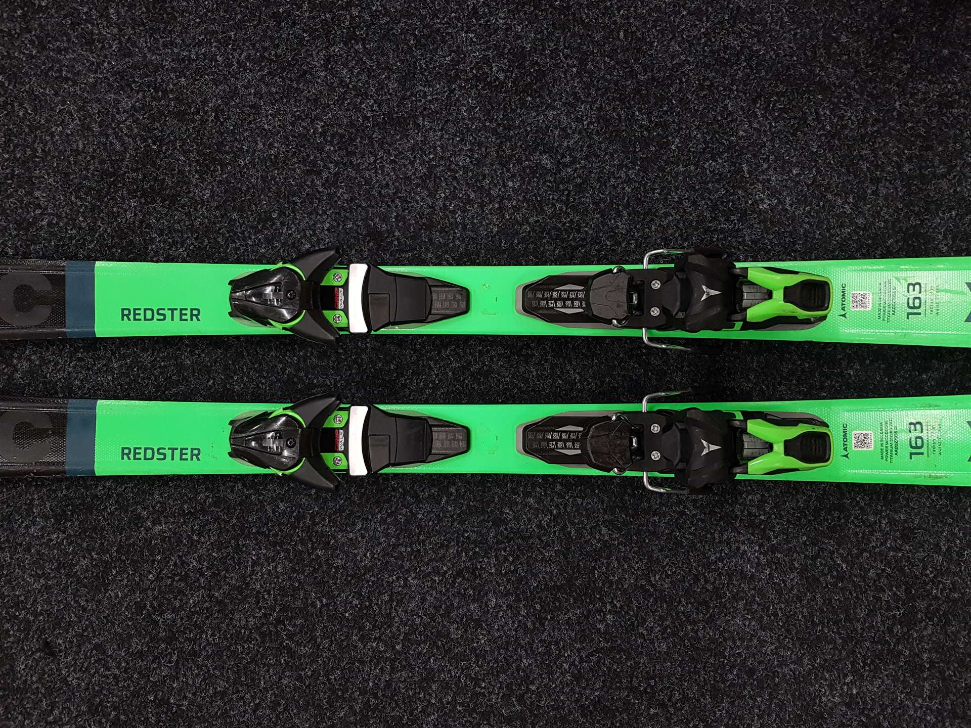 Použité lyže ATOMIC Redster + viazanie Atomic FT 10
