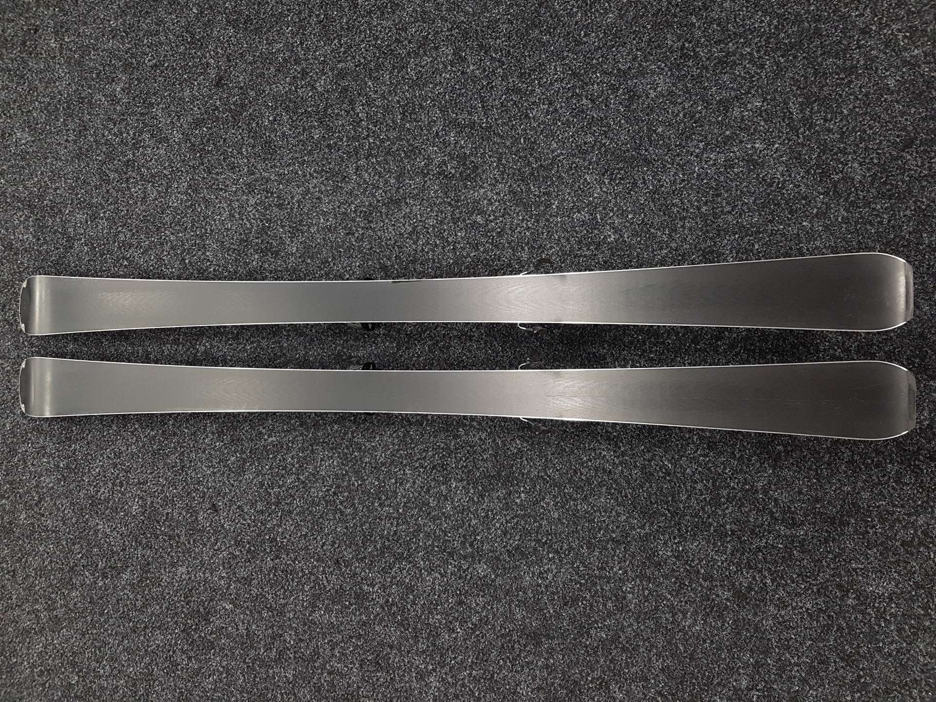 Použité lyže ATOMIC Redster + viazanie Atomic FT 10