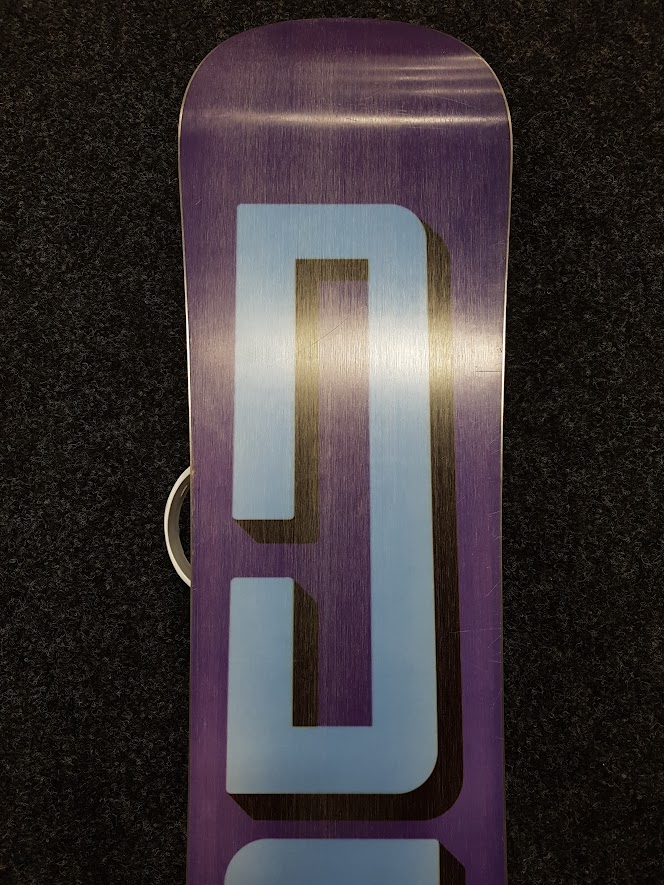 Použitý snowboard DC Biddy 140 + viazanie Firefly veľkosť S