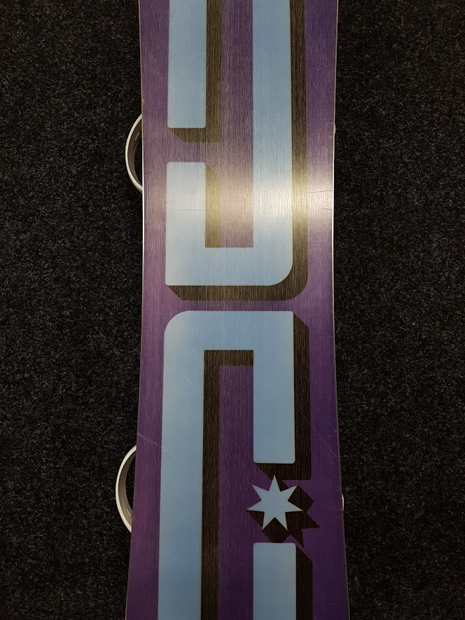 Použitý snowboard DC Biddy 140 + viazanie Firefly veľkosť S