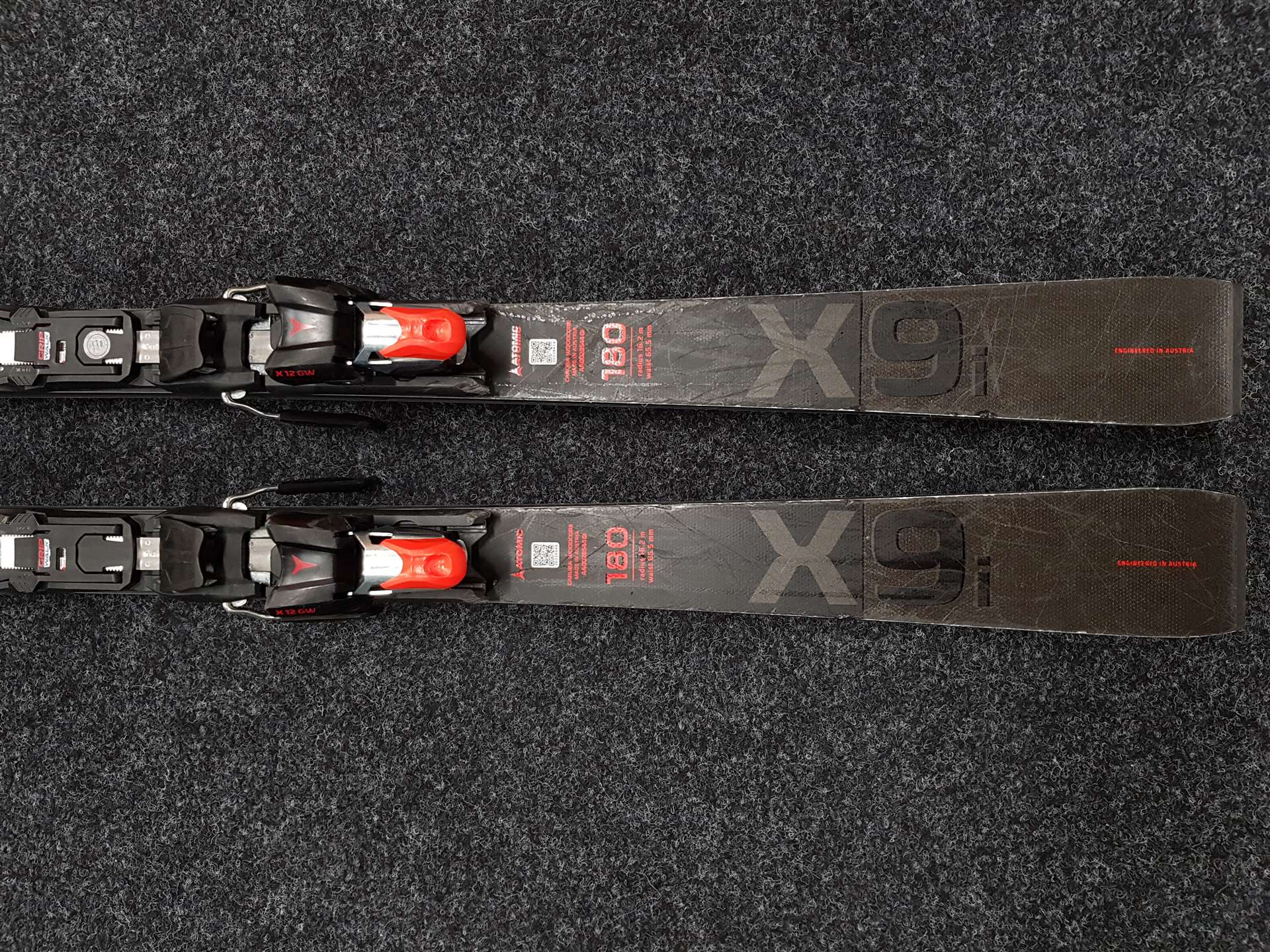 Použité lyže ATOMIC Redster X9 Ti + viazanie Atomic X 12 GW