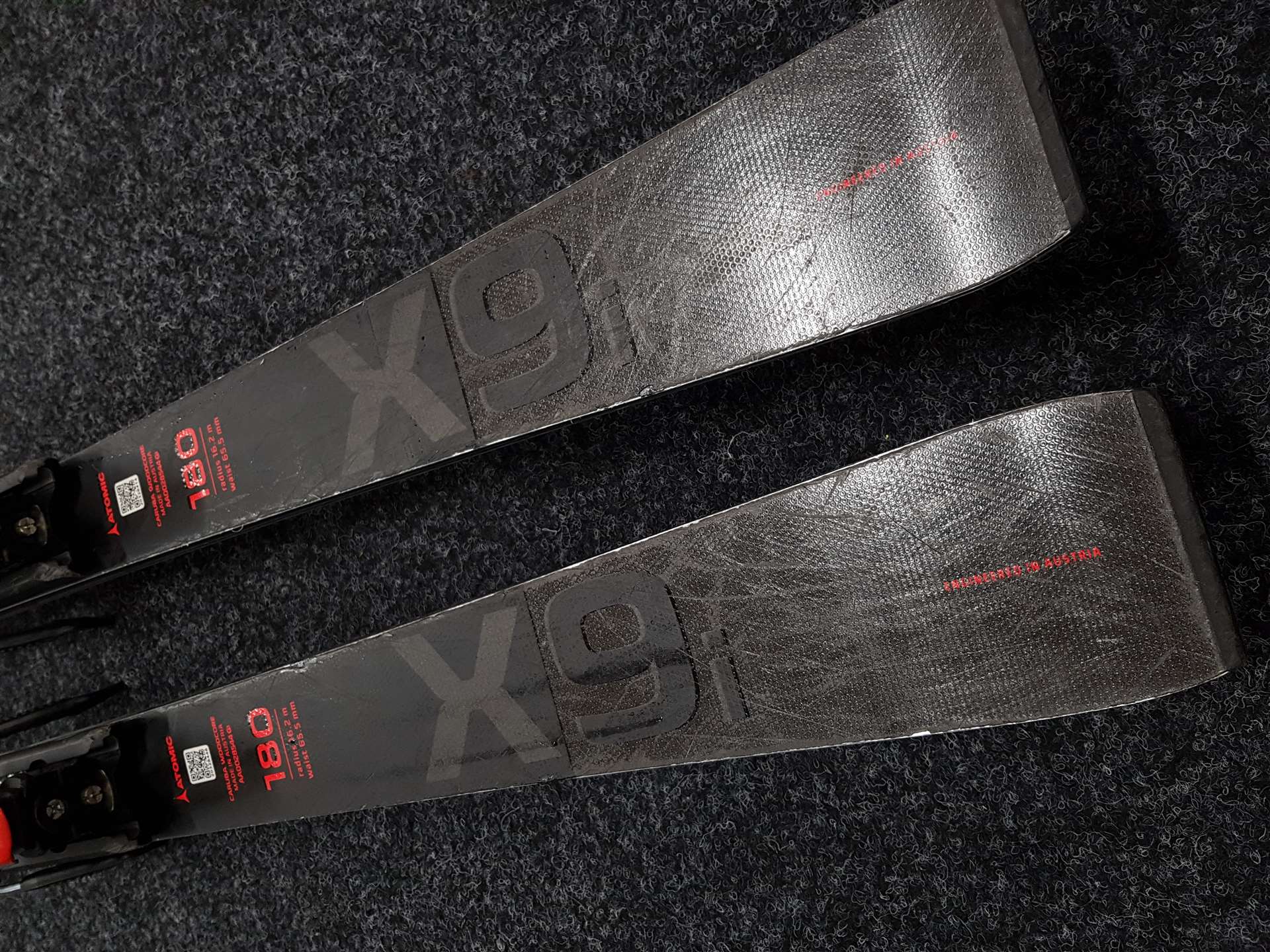 Použité lyže ATOMIC Redster X9 Ti + viazanie Atomic X 12 GW