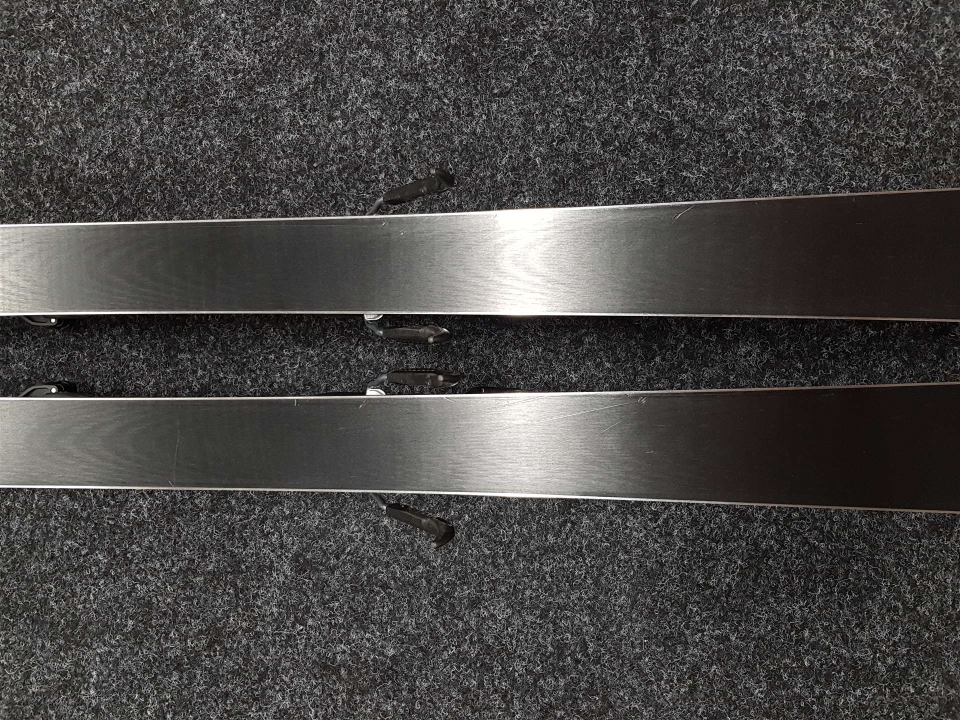 Použité lyže ATOMIC Redster X9 Ti + viazanie Atomic X 12 GW