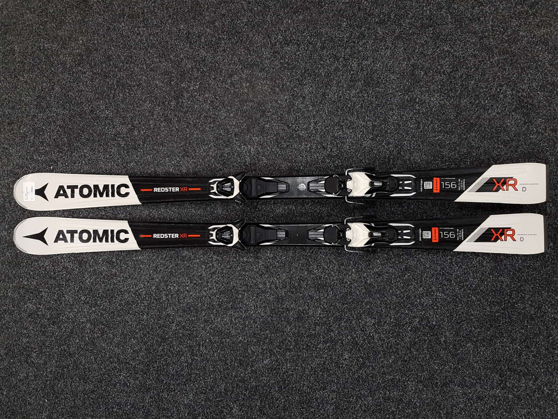 Použité lyže Atomic Redster XR