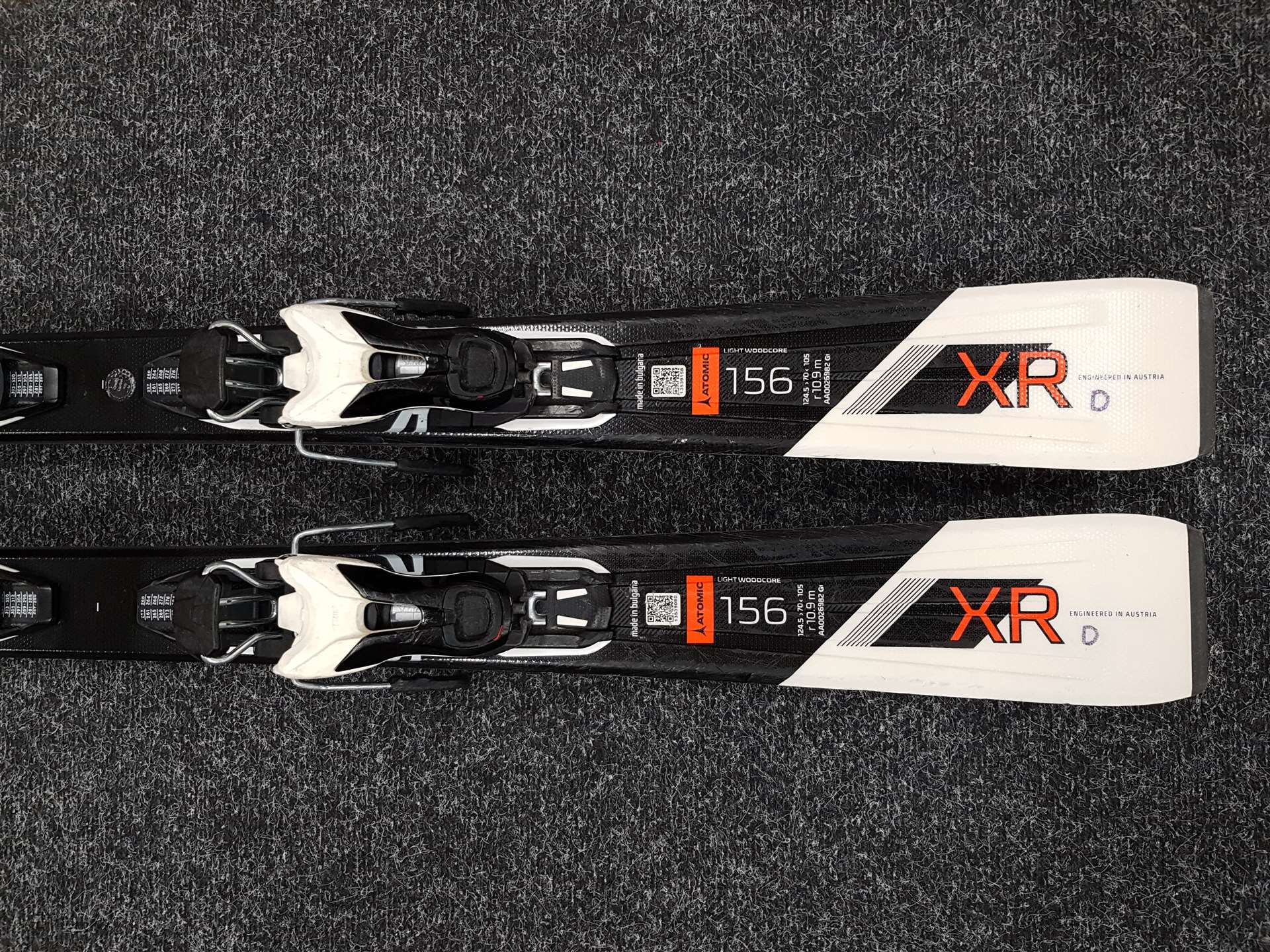 Použité lyže Atomic Redster XR