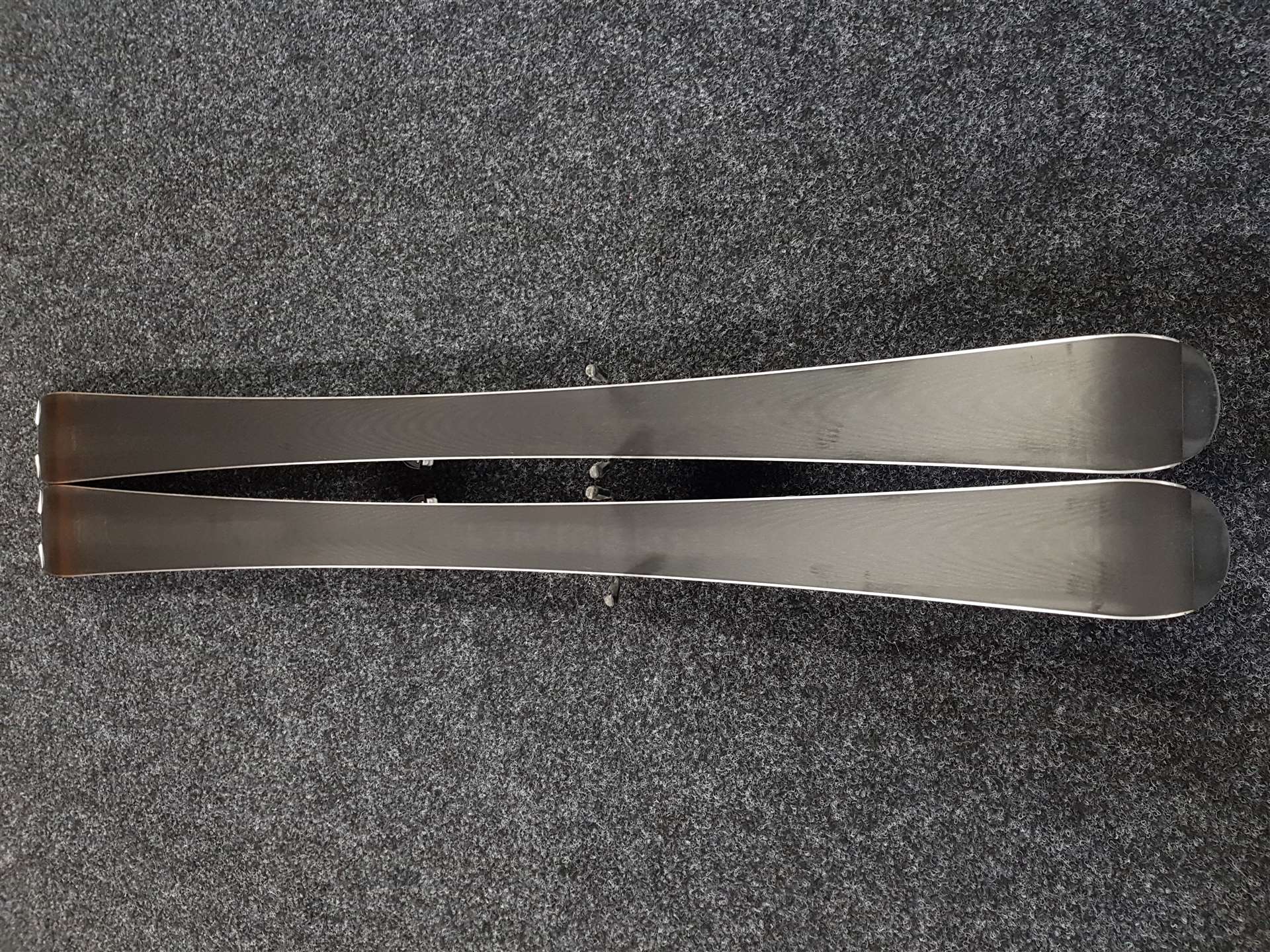 Použité lyže HEAD Shape 3.0 + viazanie Tyrolia 10.0